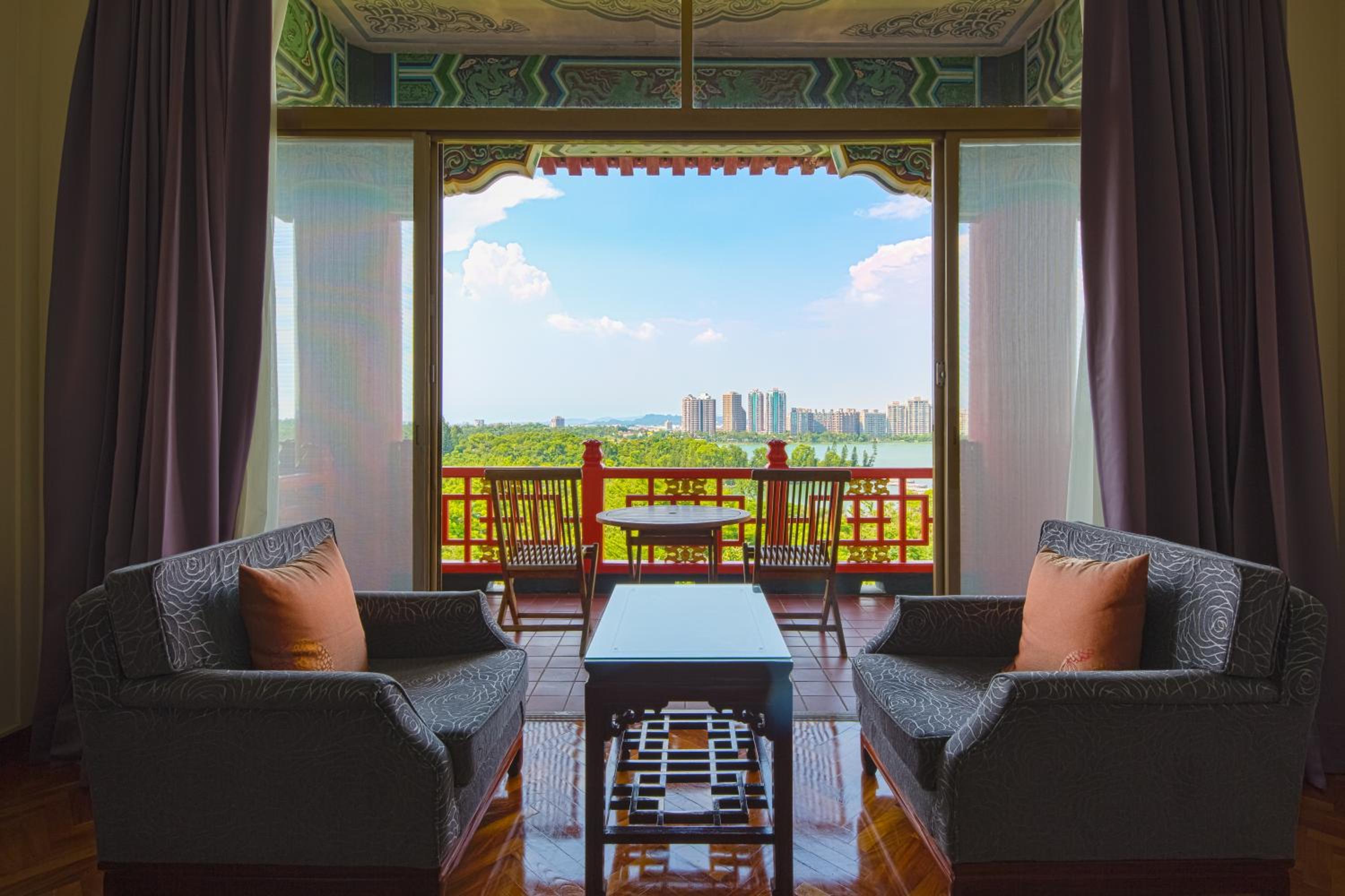 Quadruple Room with Lake View