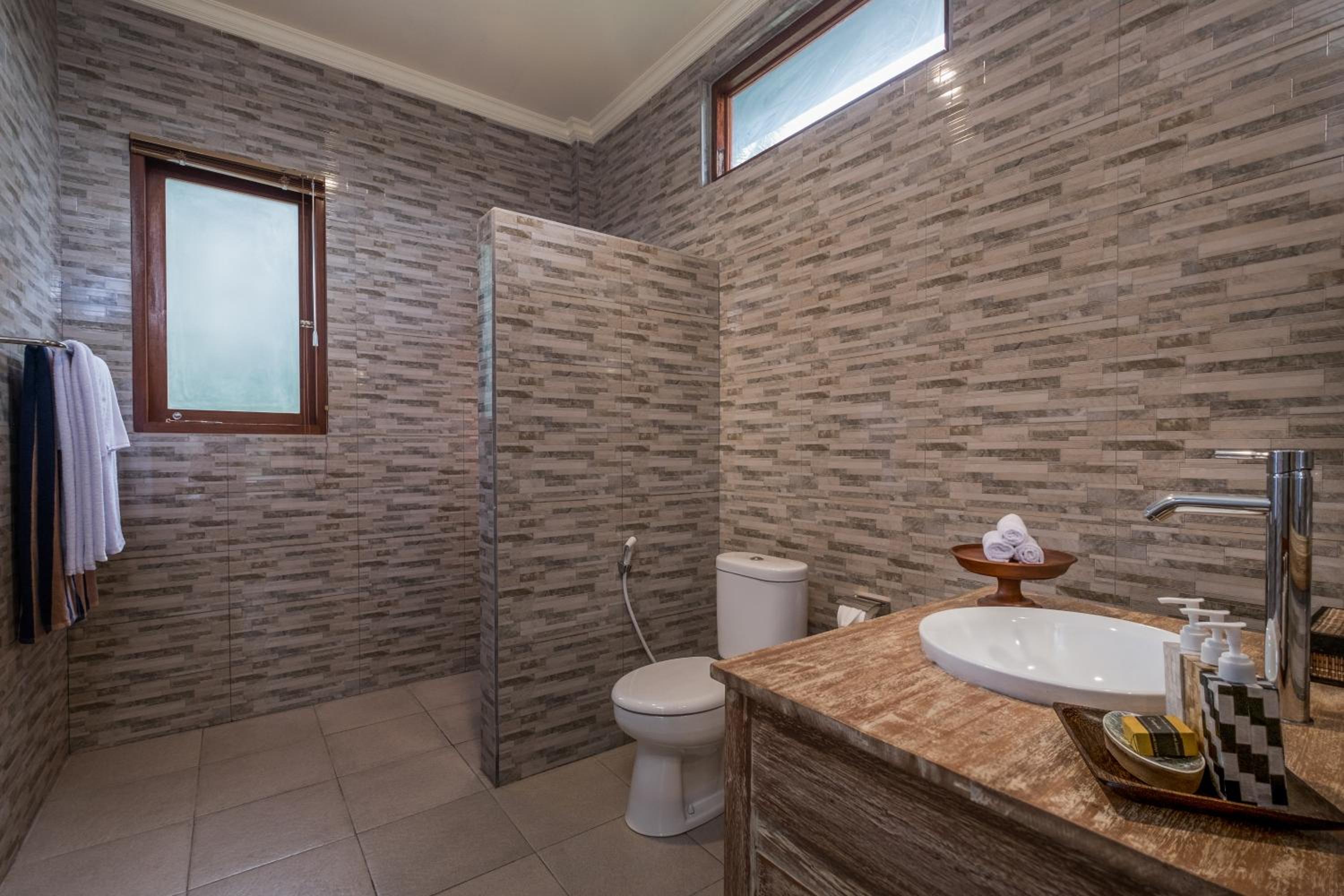 One-Bedroom Villa - Photo 11