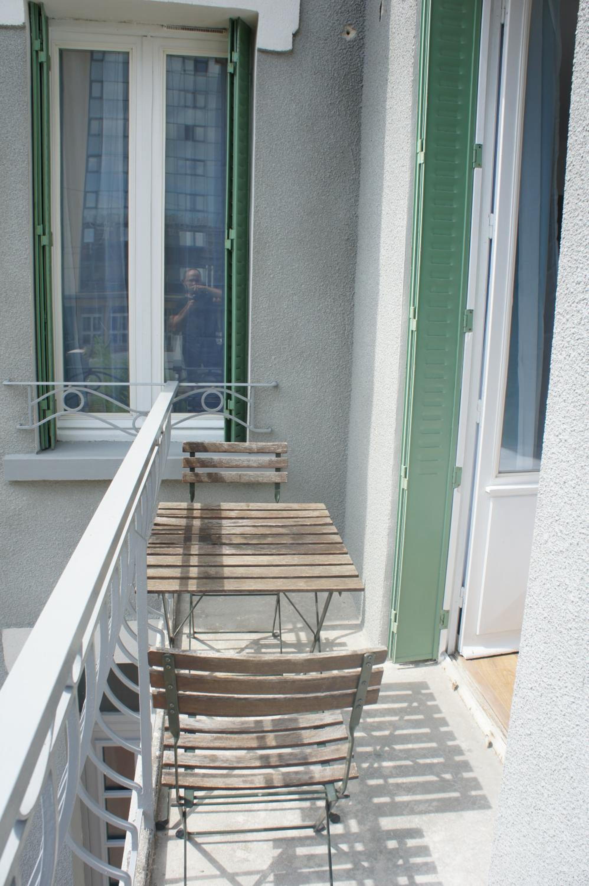 Apartment with Balcony photo 2