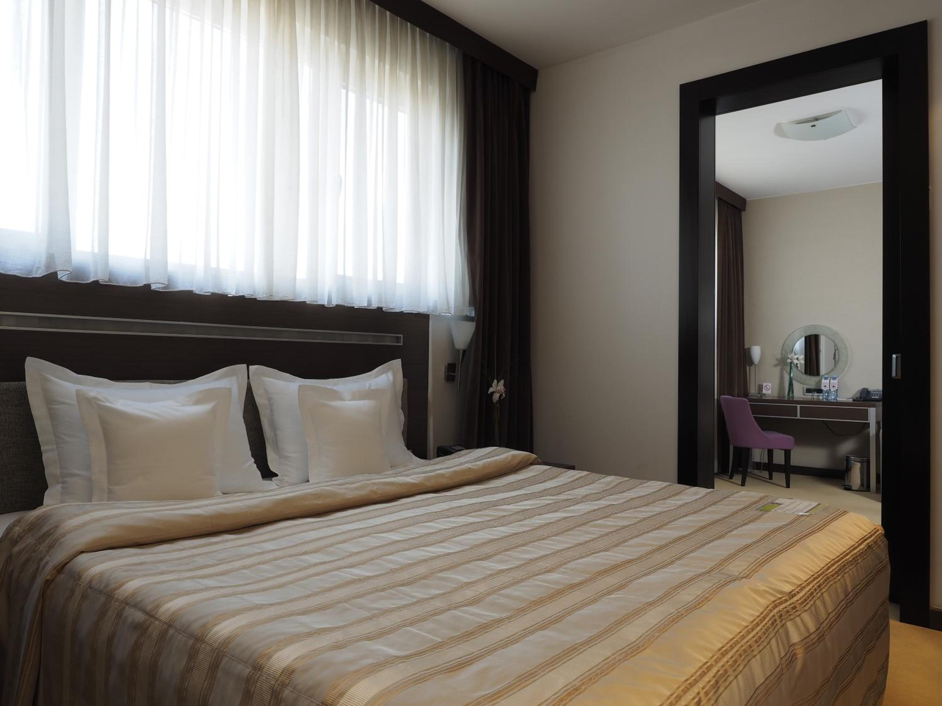 Junior Suite - Photo 11