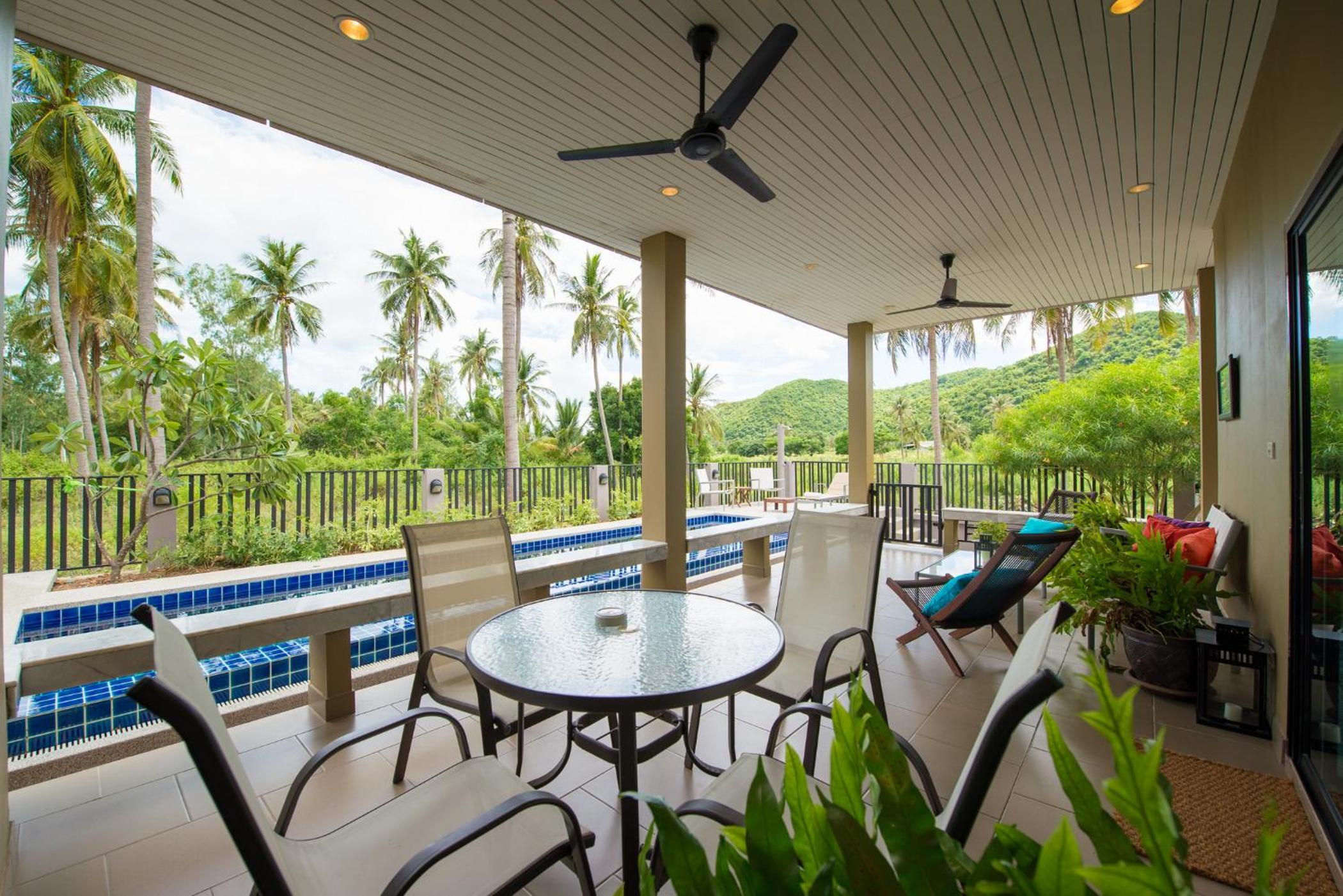 Three-Bedroom Villa with Private Pool photo 2