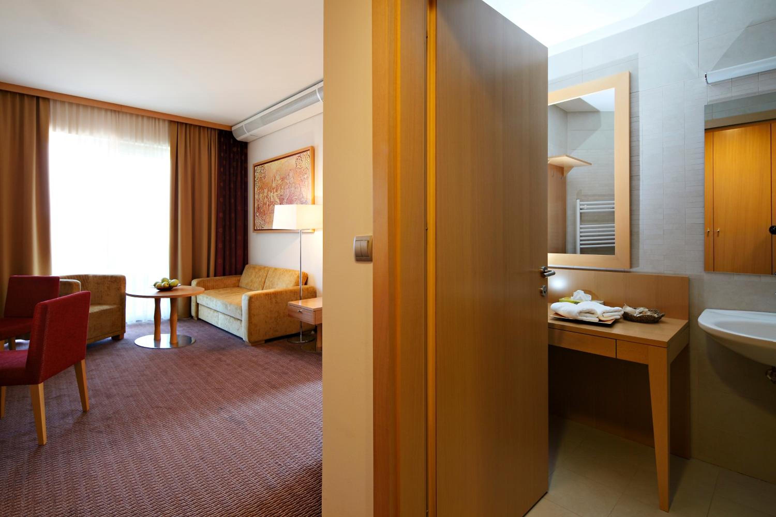 Presidential Suite with Balcony