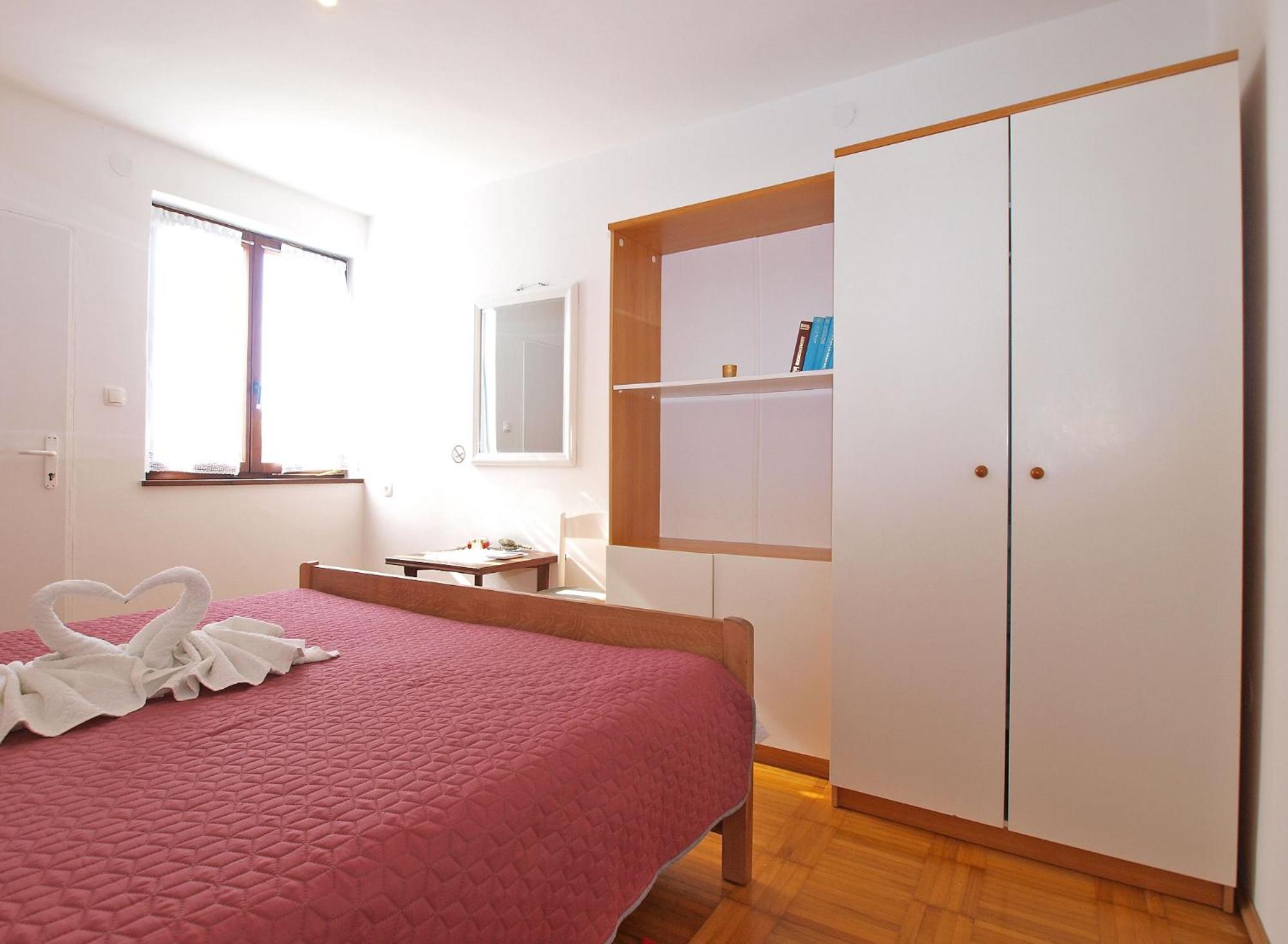 Apartment photo 3