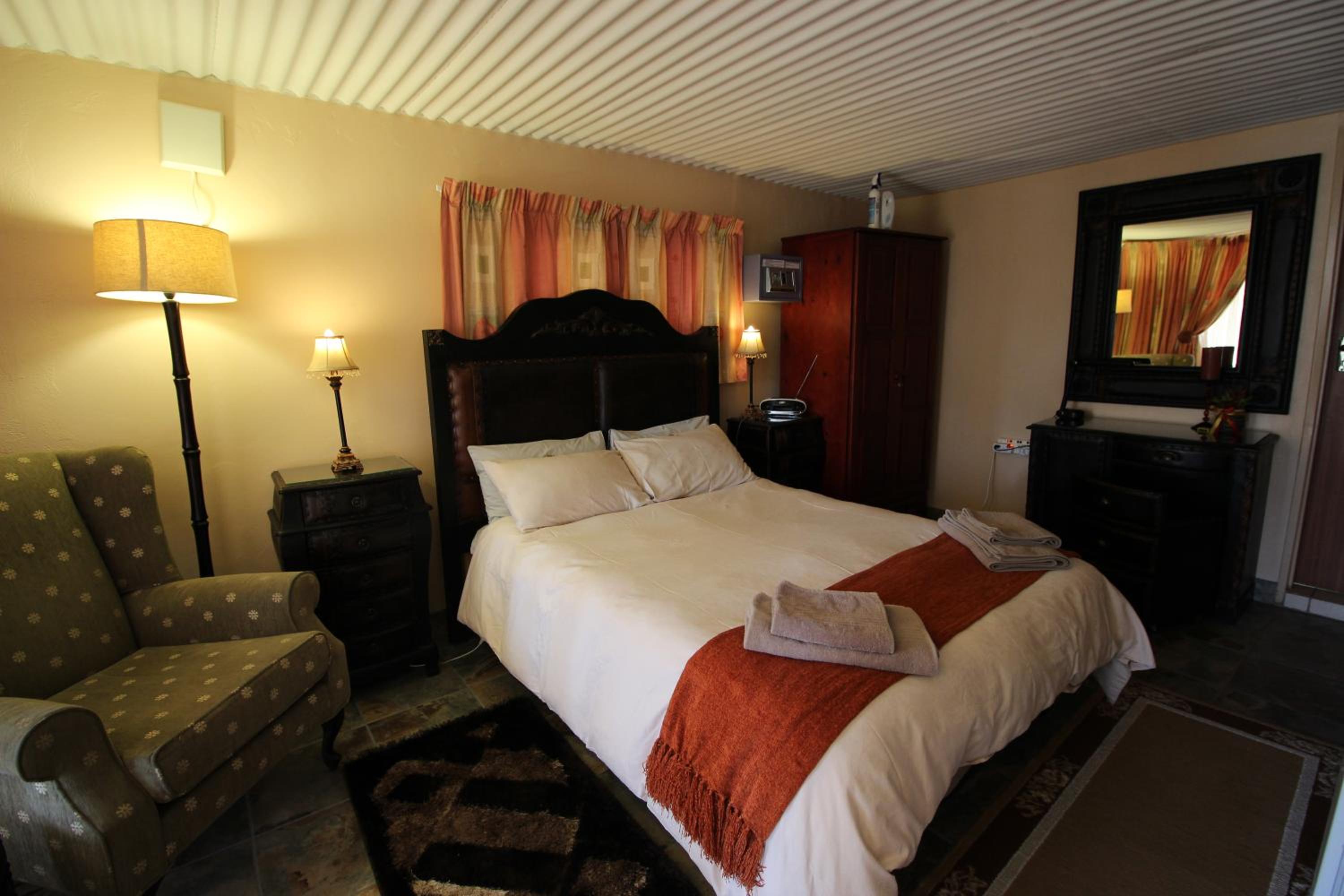 Double Room with Garden View - Photo 4