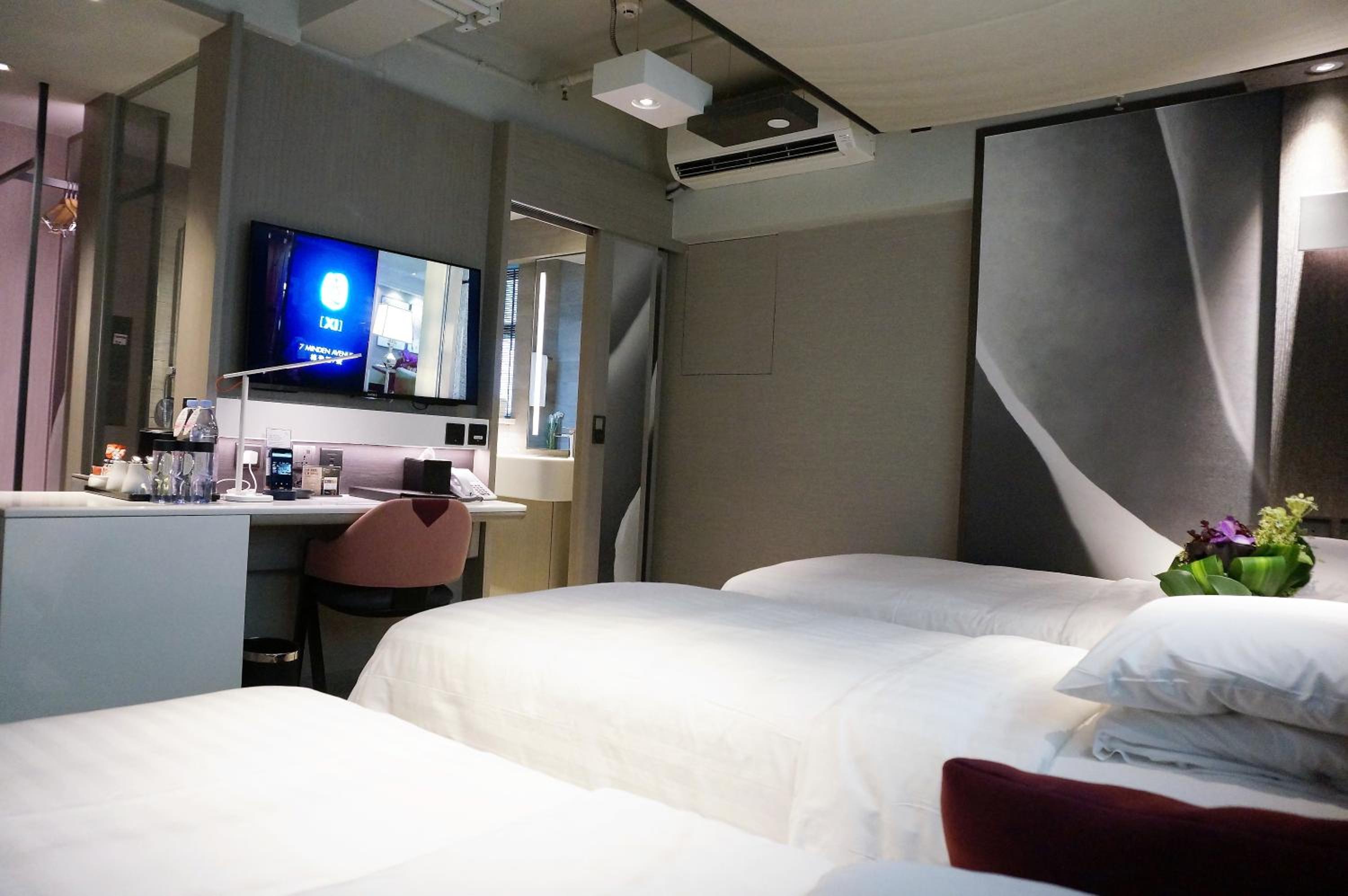 Deluxe Triple Room photo 2