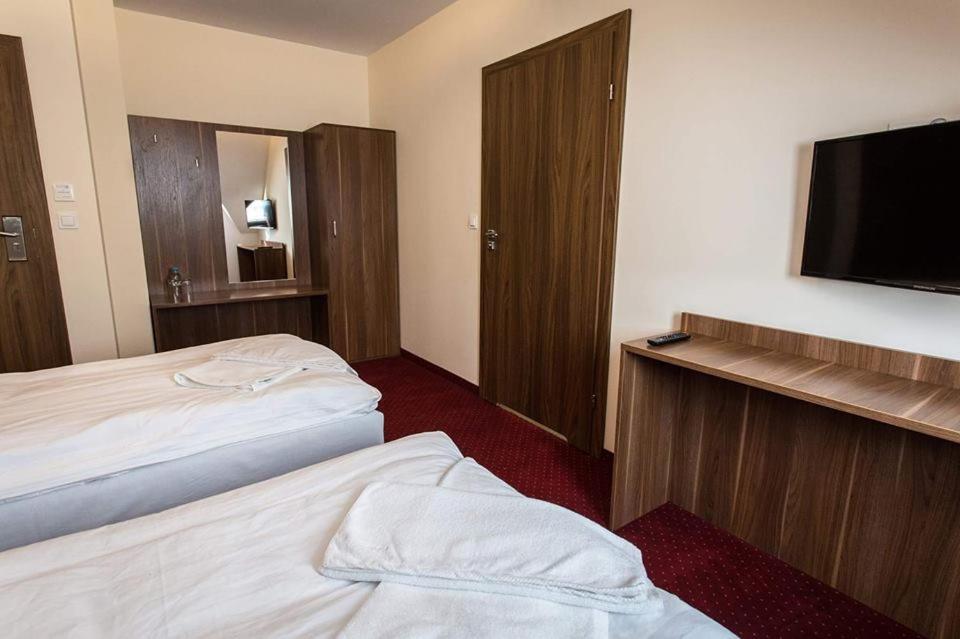 Double Room - Photo 1