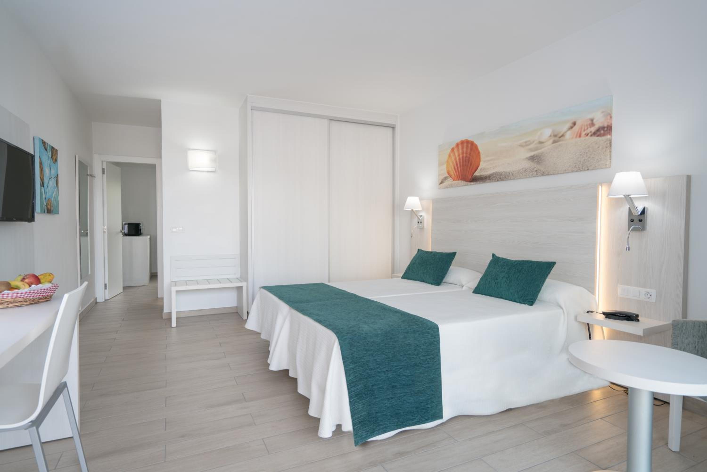 Junior Suite (2 Adults)