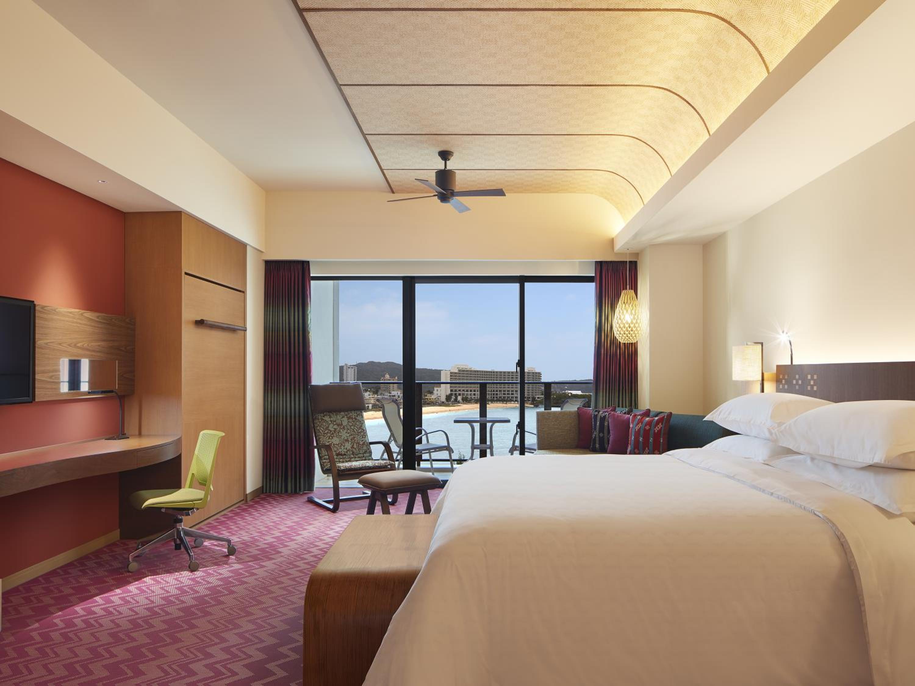 Premium Ocean King with Extra Beds Ocean View - South Tower Non-Smoking, photo 6