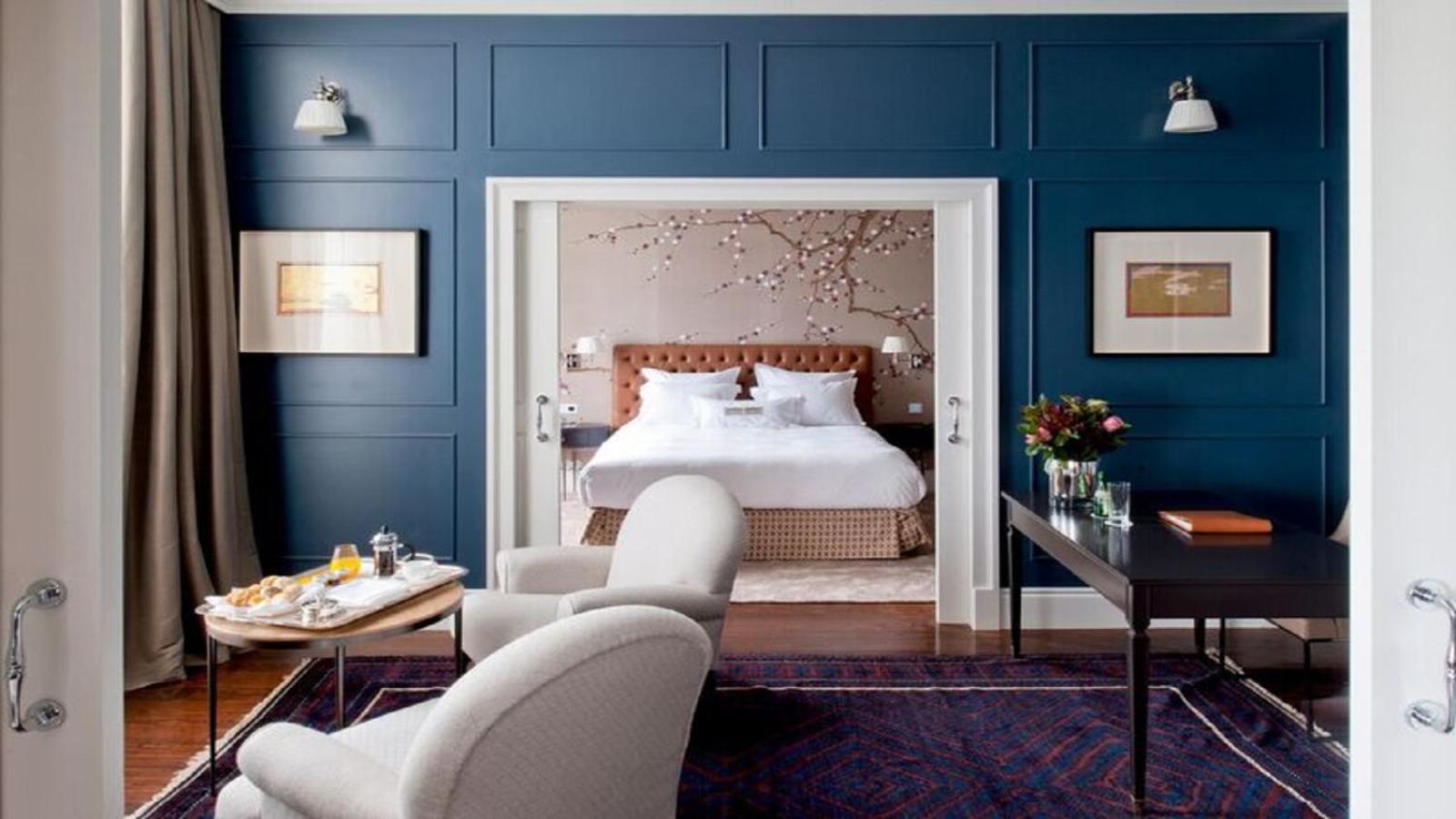Suite - Photo 1