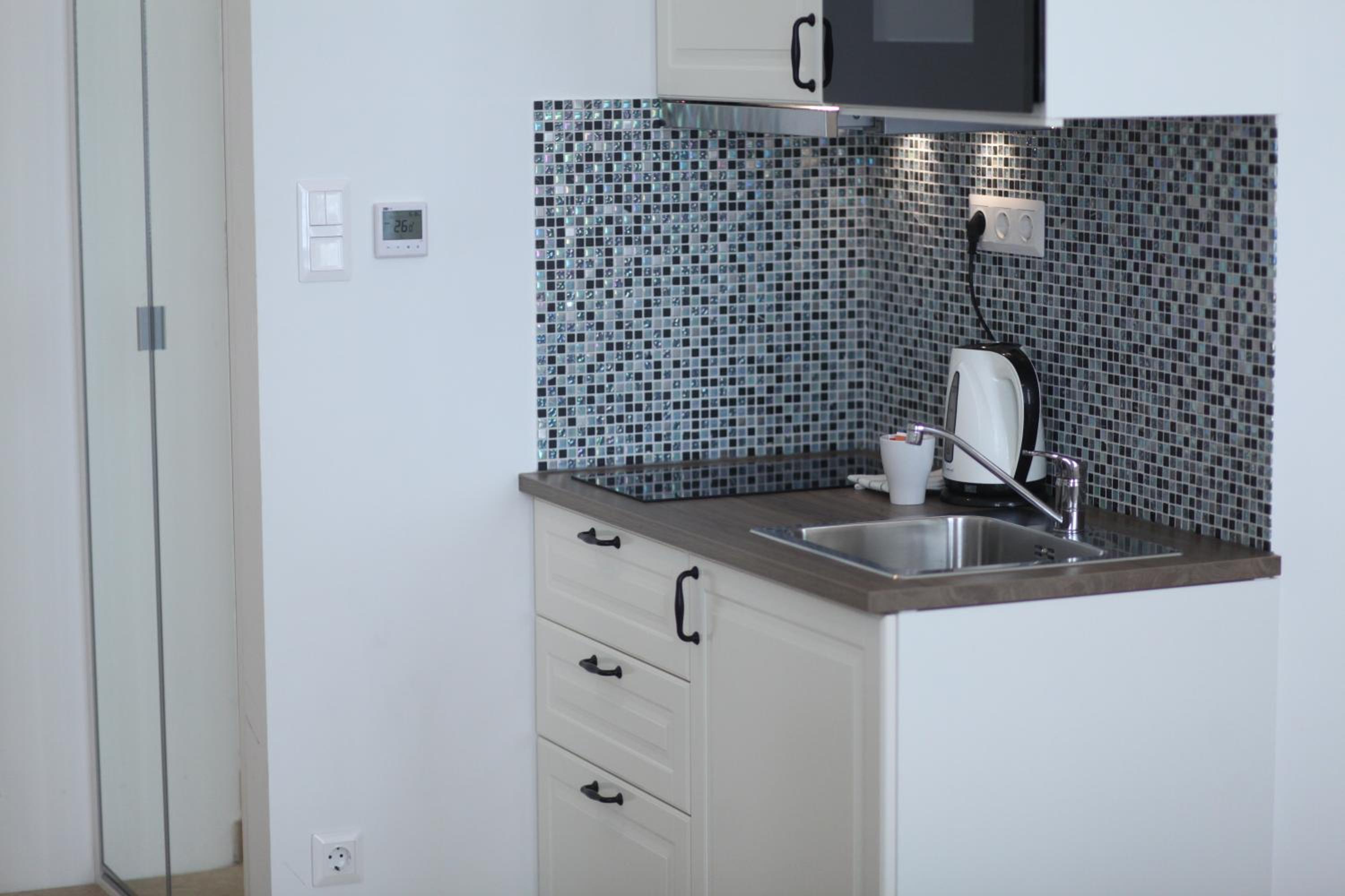 Studio Apartment - Photo 14