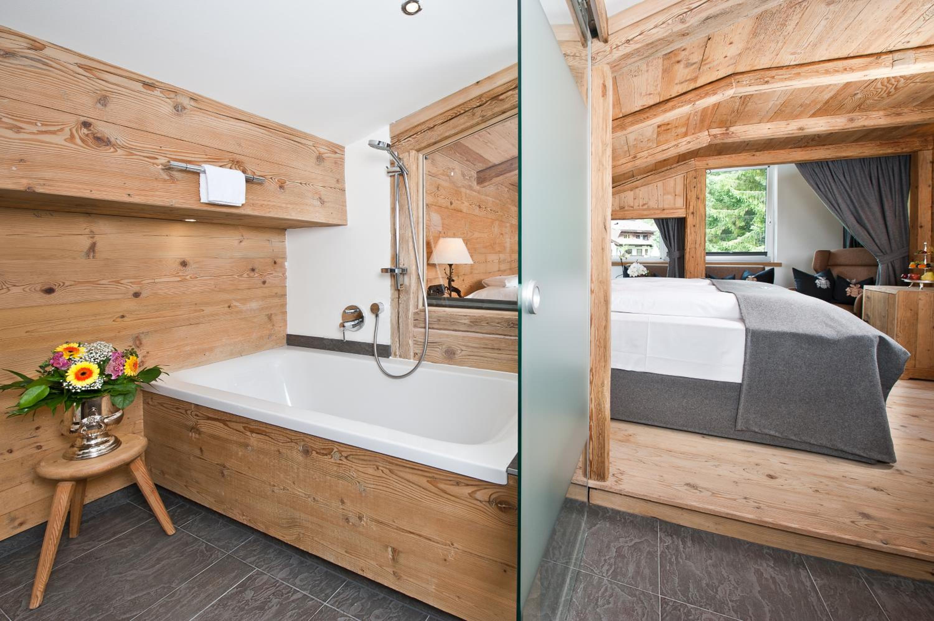 Deluxe Double Room - Photo 13