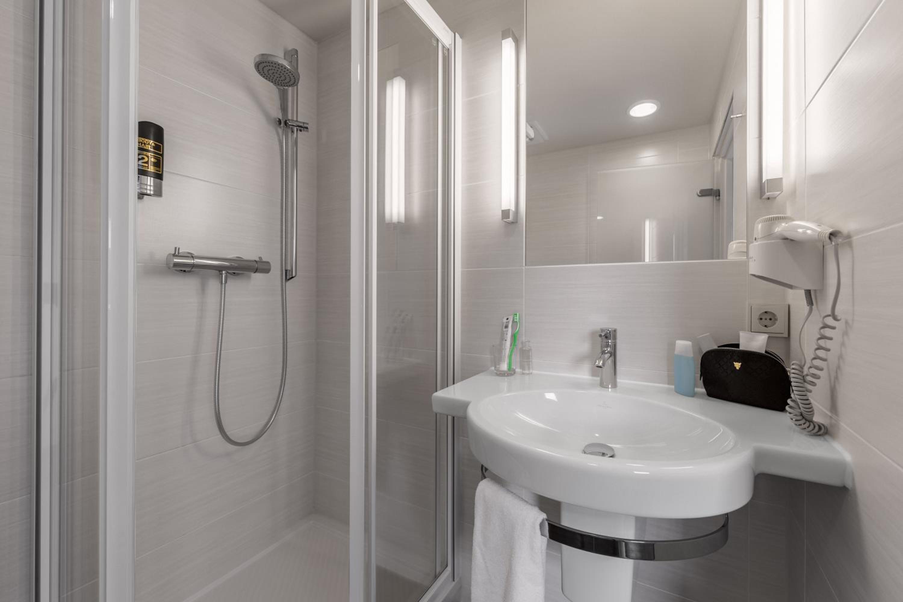 Single Room photo 2