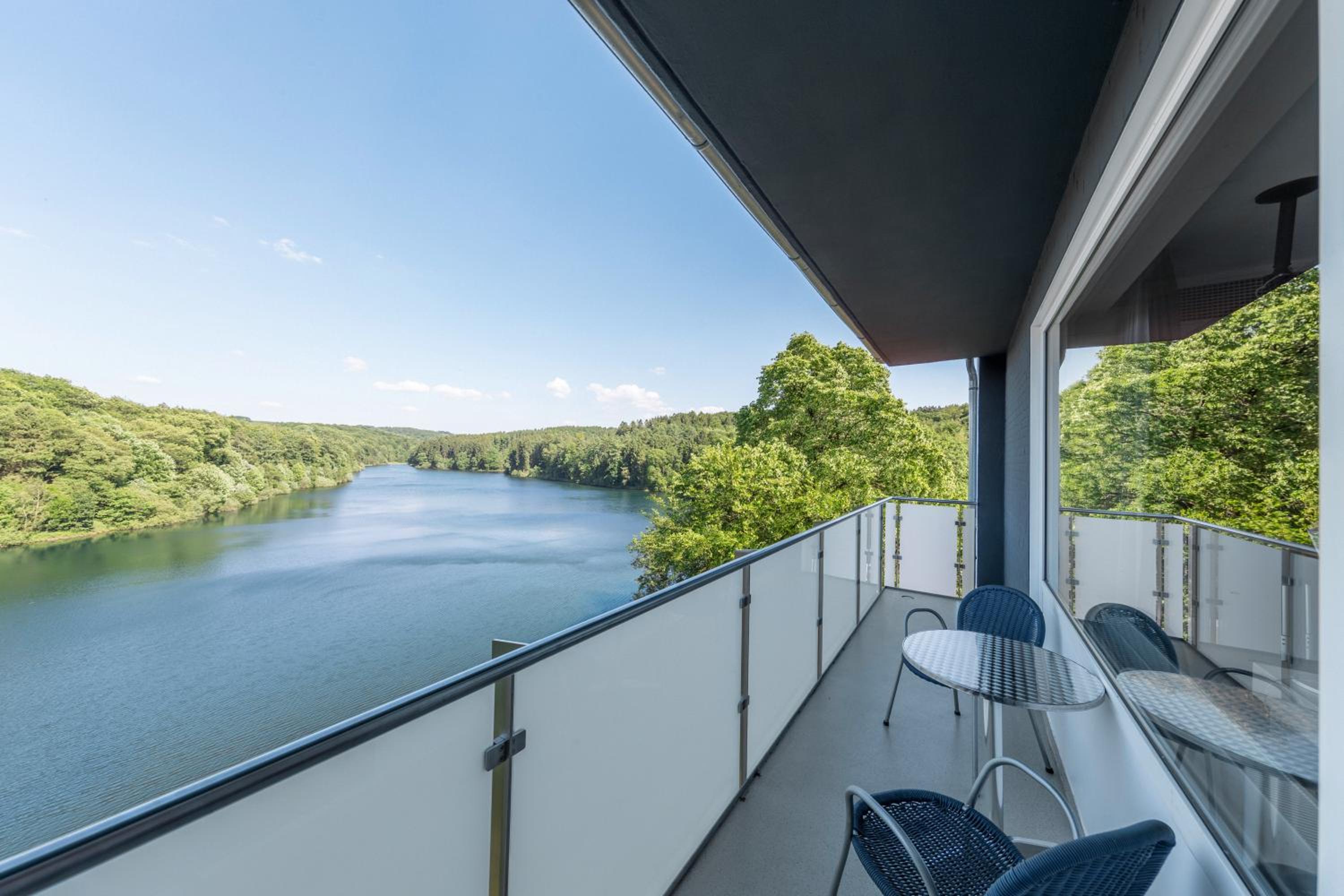 Double Room with Lake View photo 2