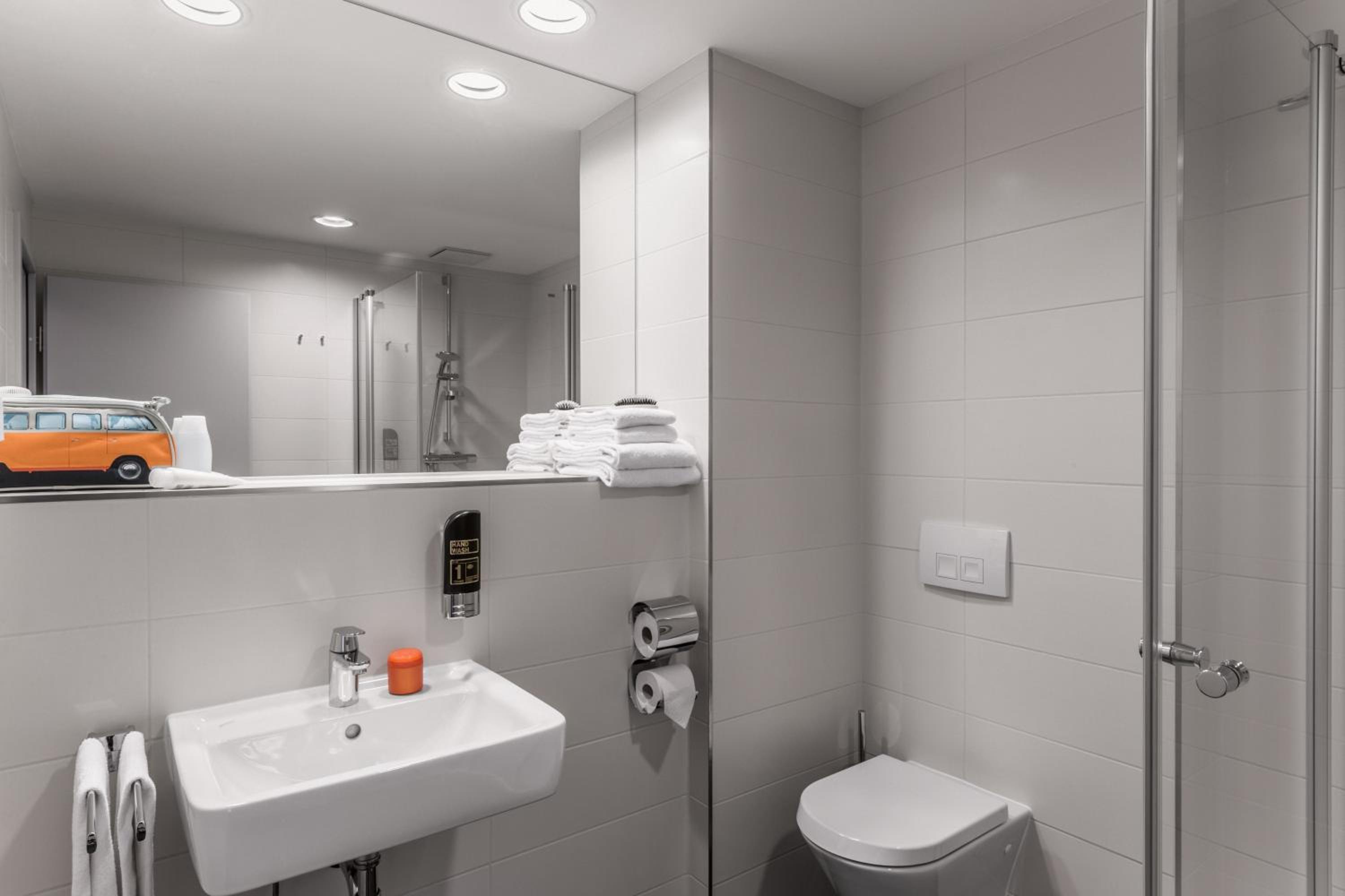Double or Twin Room photo 3