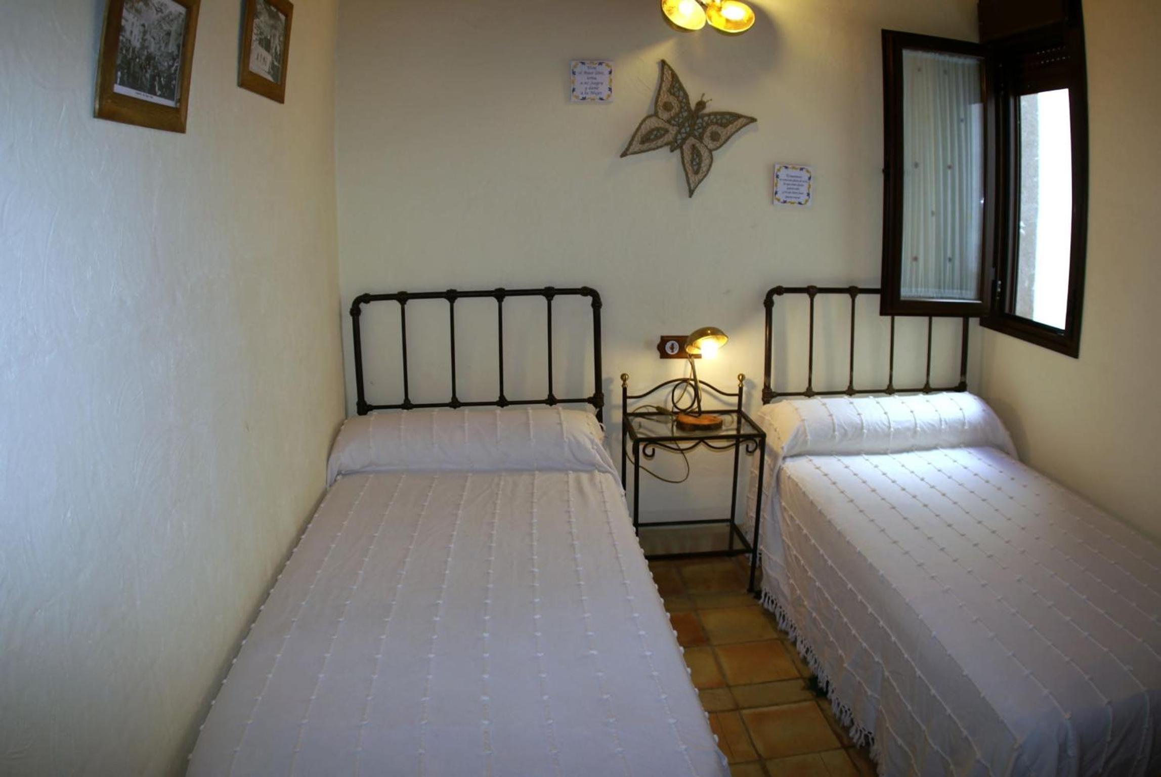 One-Bedroom Apartment (4 Adults) - Photo 1