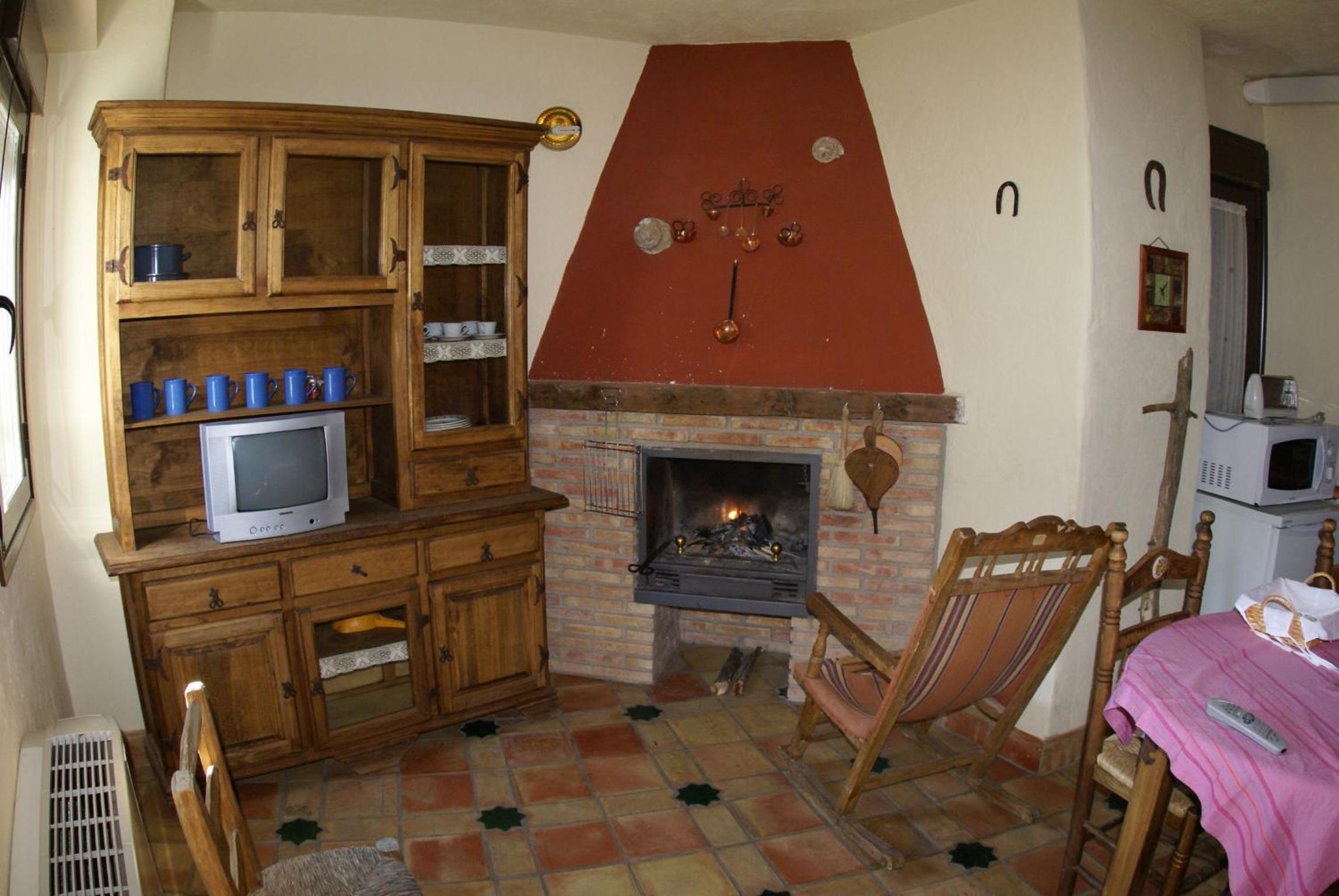 One-Bedroom Apartment (4 Adults) - Photo 5