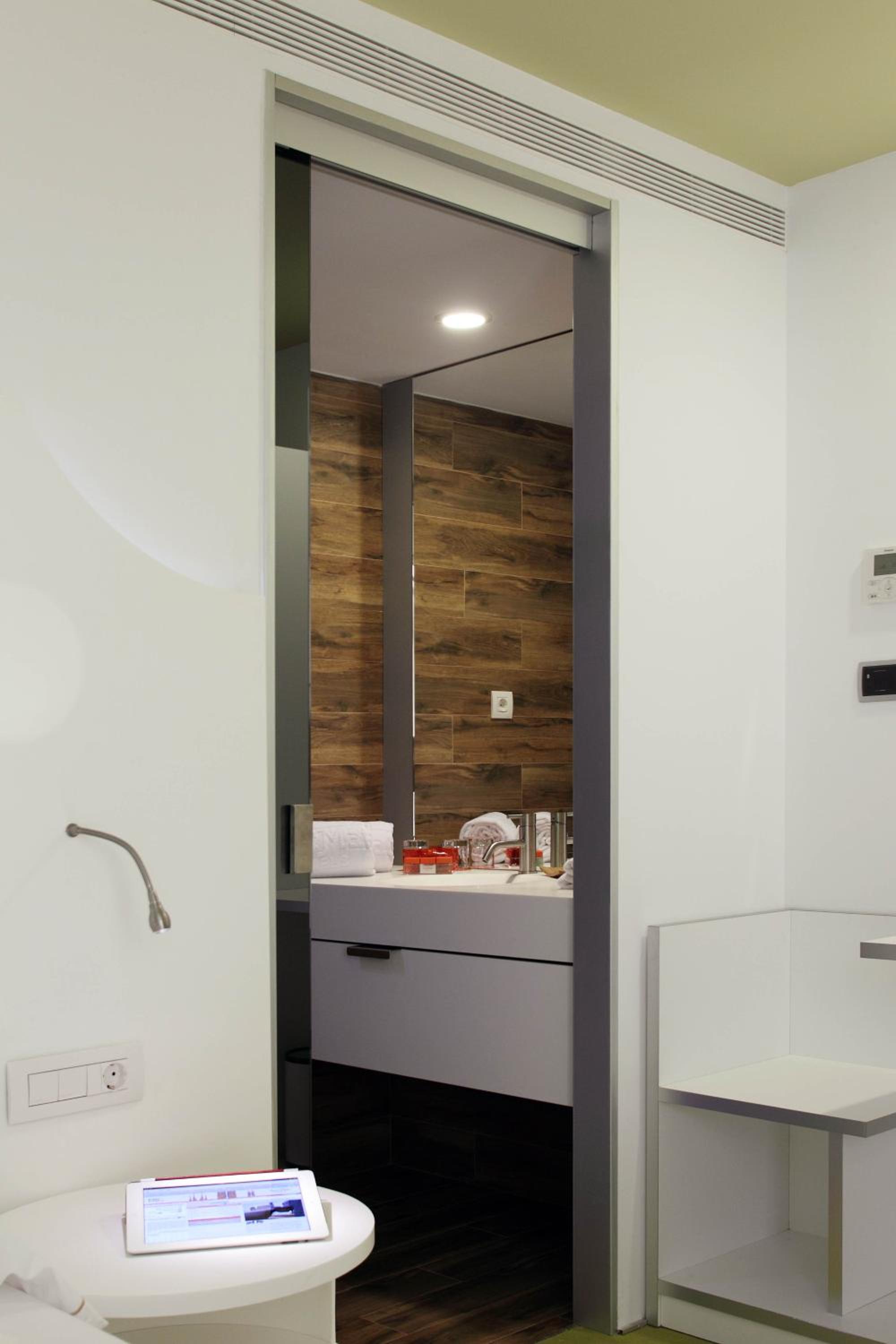 Standard Double or Twin Room photo 2
