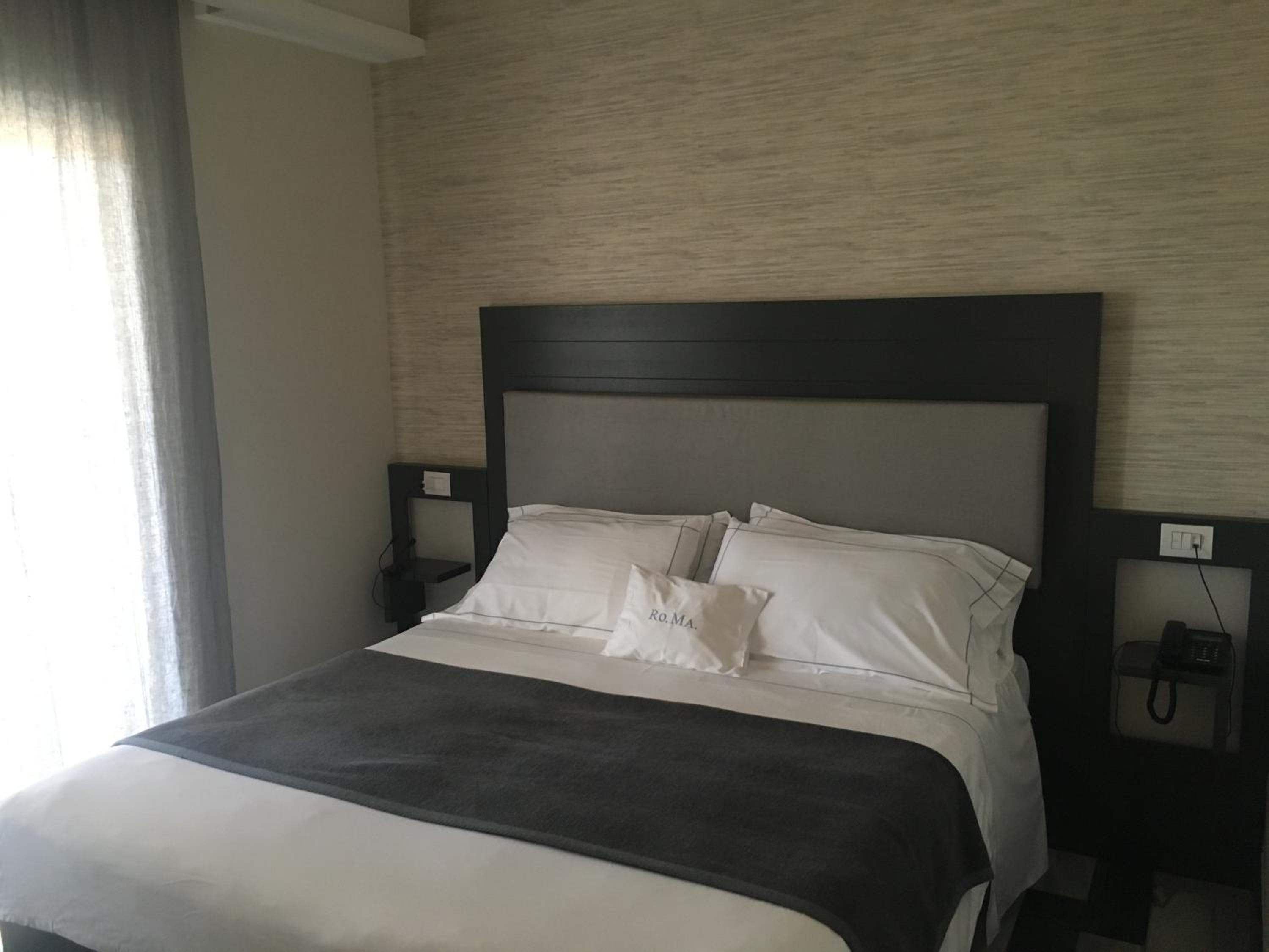 Deluxe Double or Twin Room with Sea View photo 1