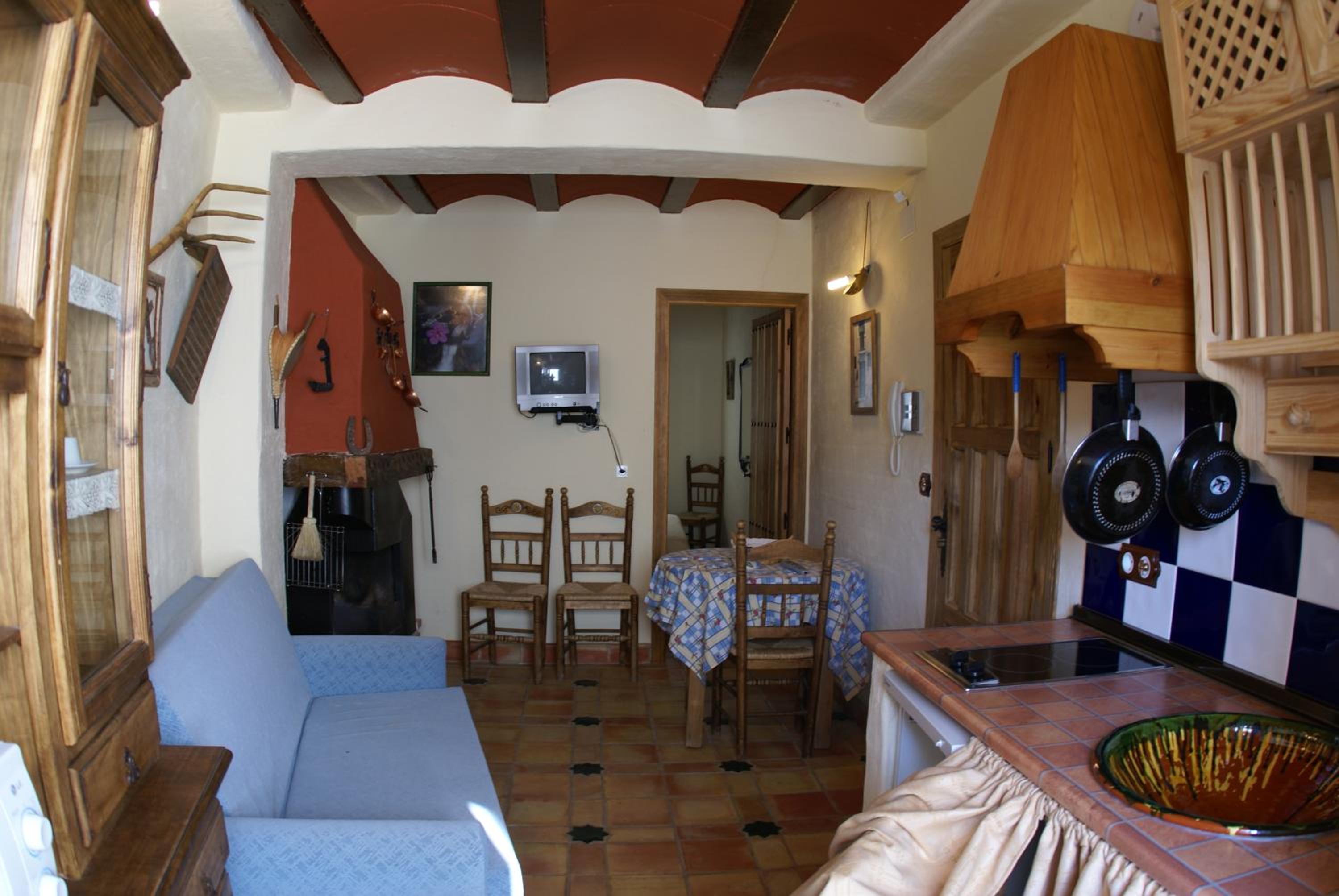 One-Bedroom Apartment (2 Adults) - Photo 3