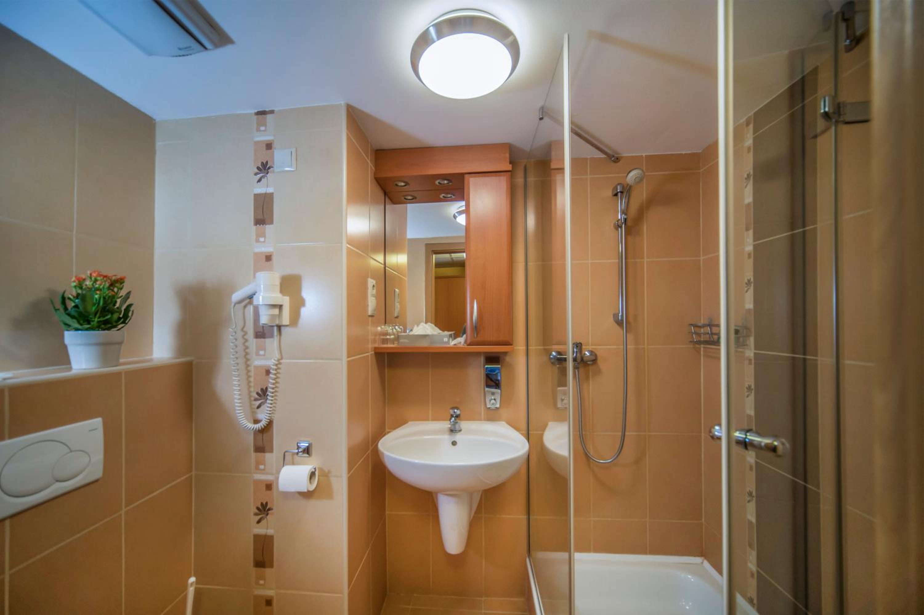 Standard Double or Twin Room with Balcony photo 2