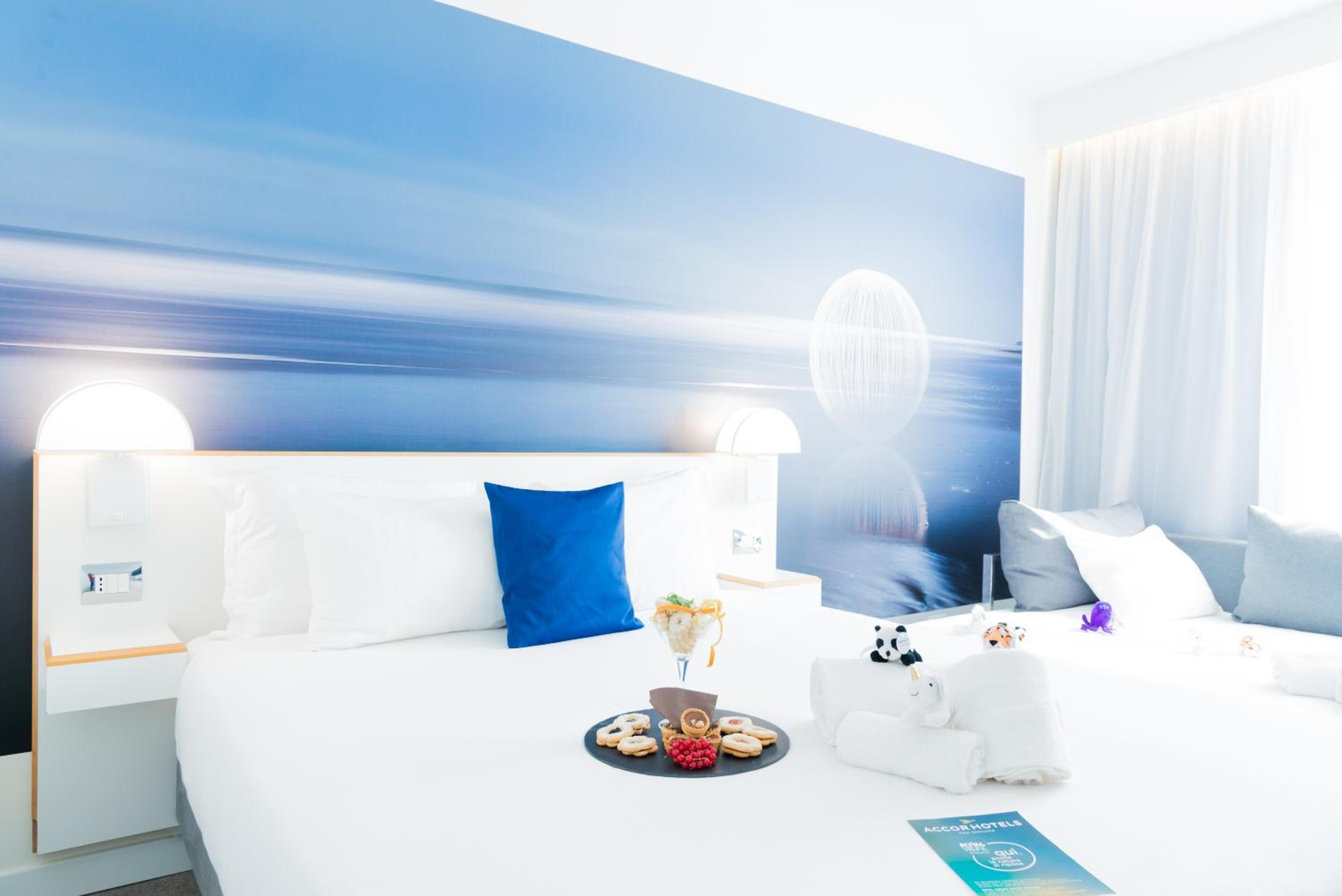 Superior Double Room with Sofa Bed - Photo 3