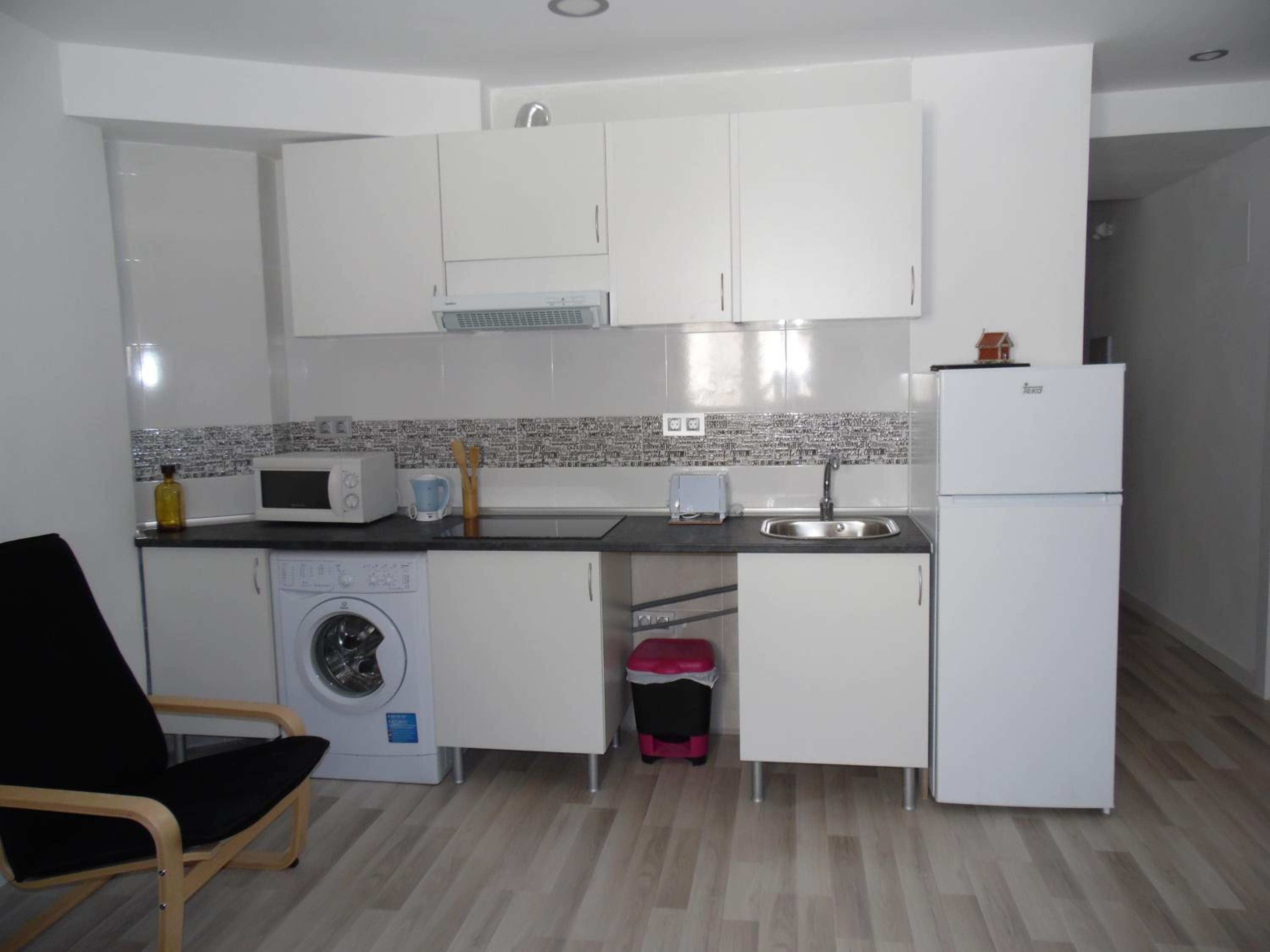 Apartment - Photo 3