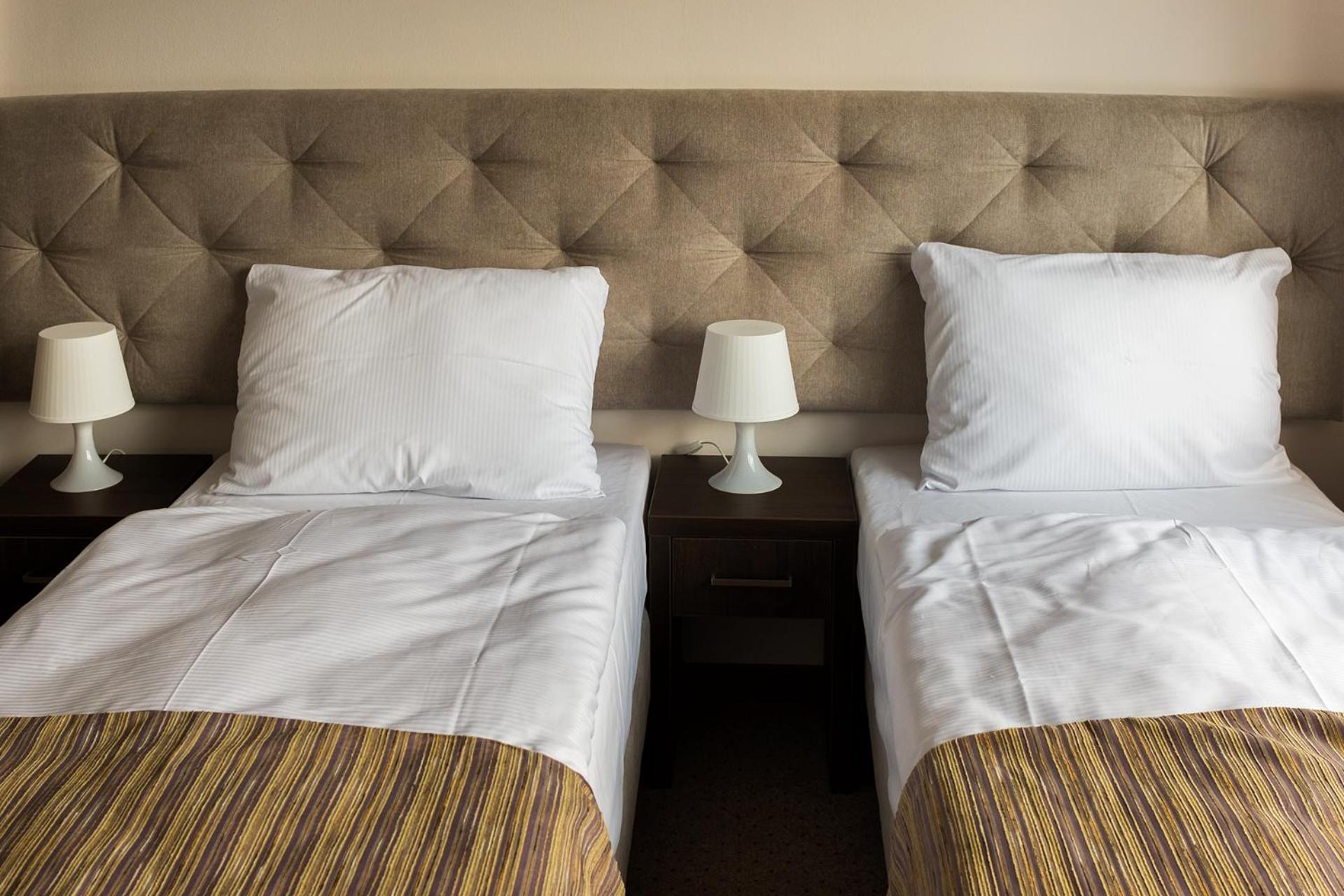 Twin Room - Photo 1