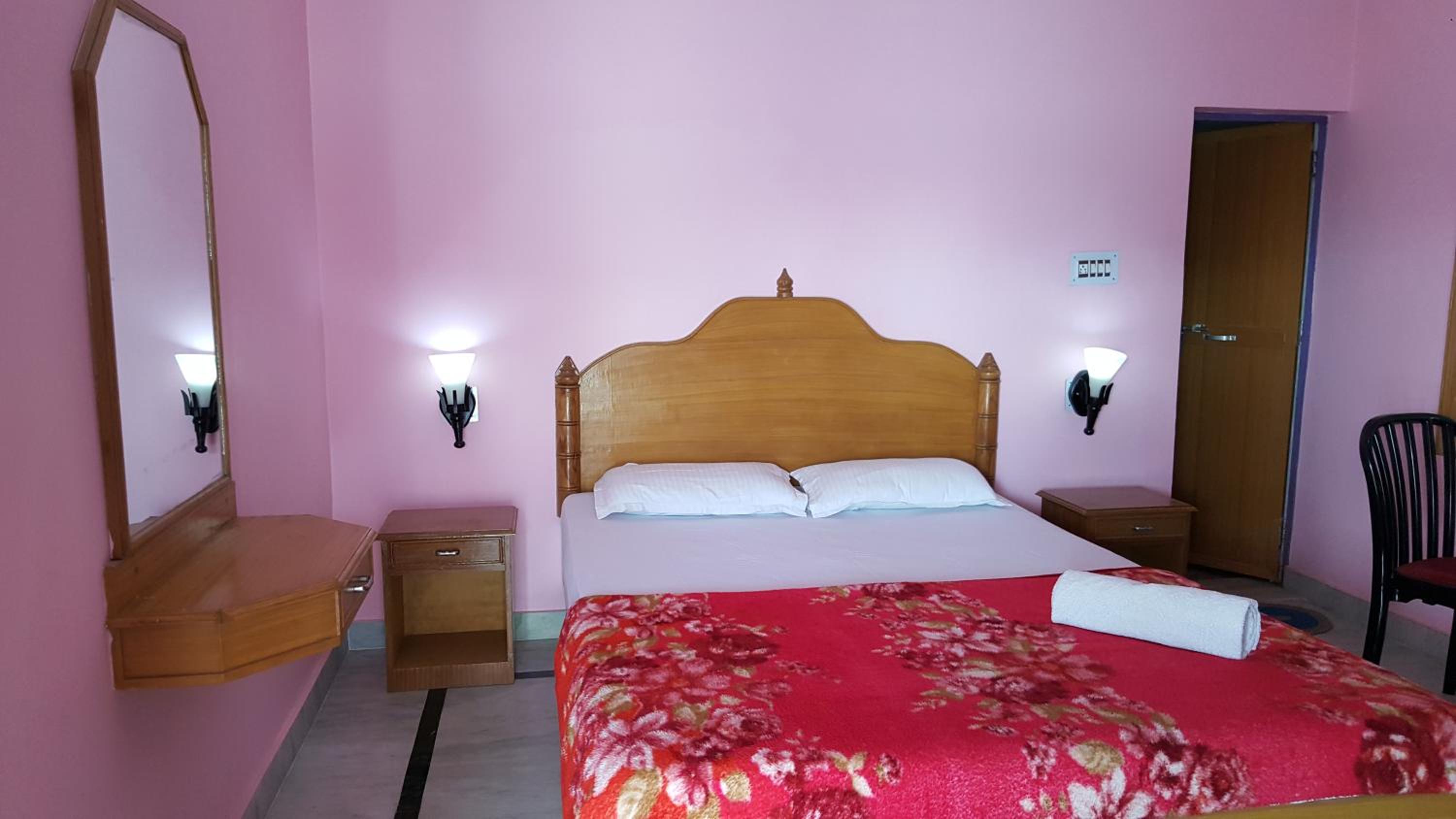 Standard King Room photo 3