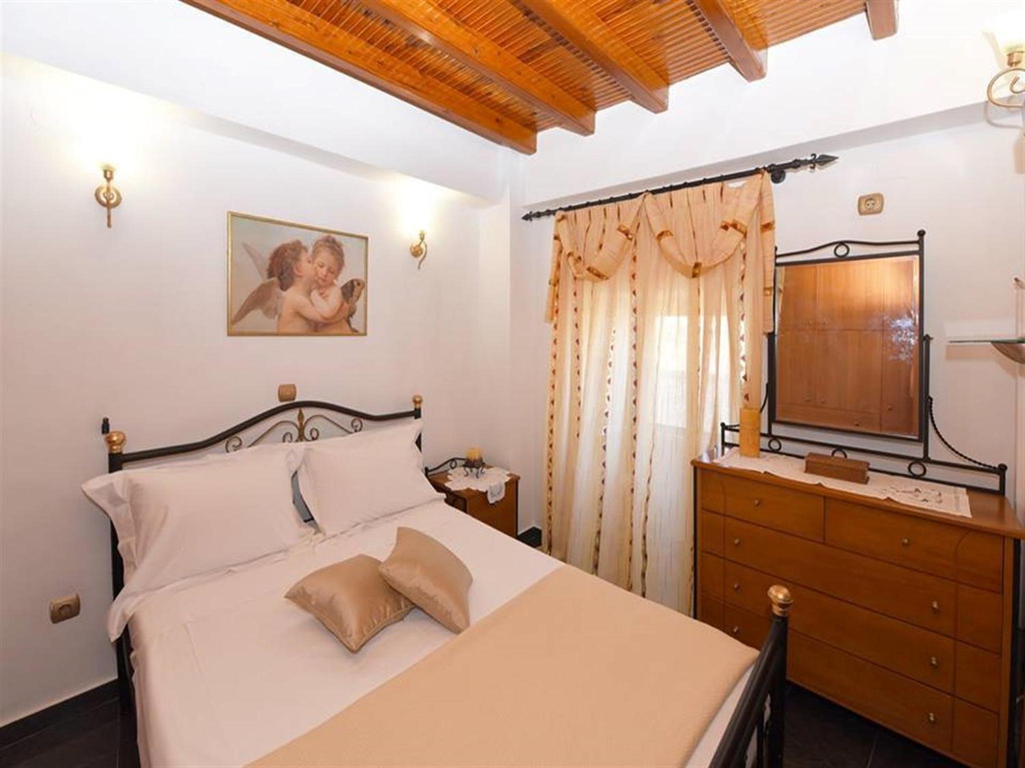 One-Bedroom House - Photo 1