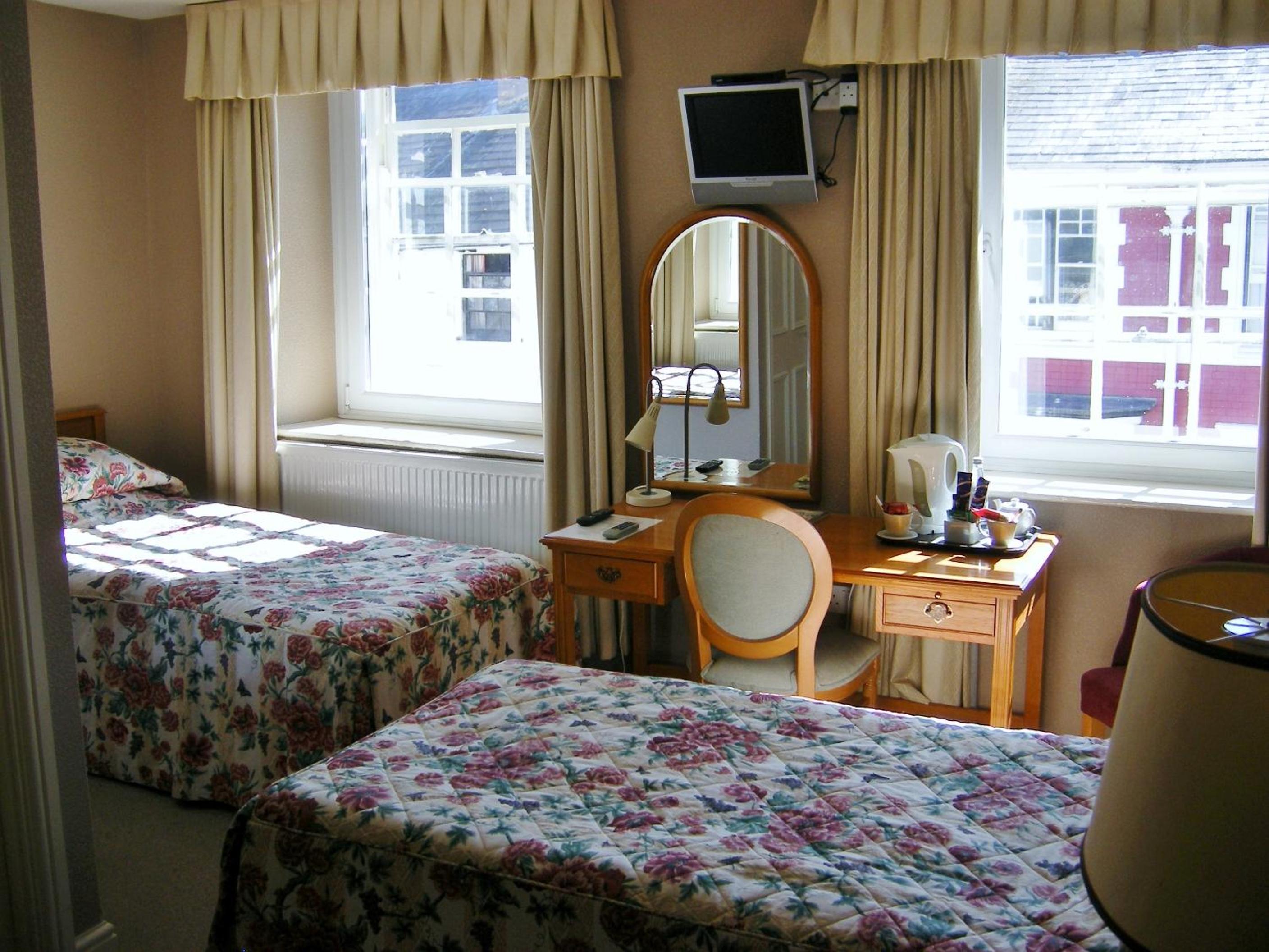 Standard Twin Room photo 2