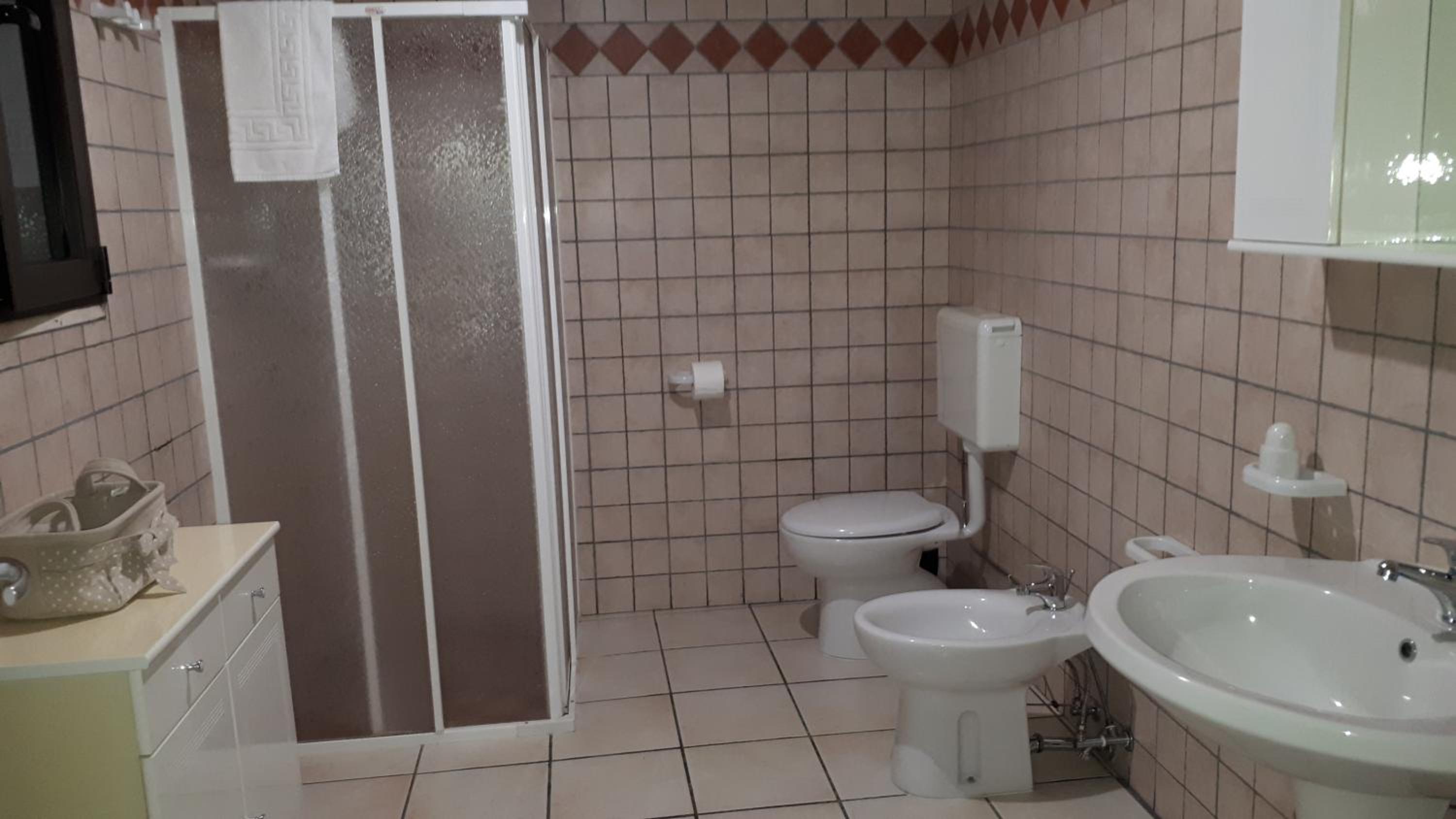Quadruple Room With Private Bathroom photo 2