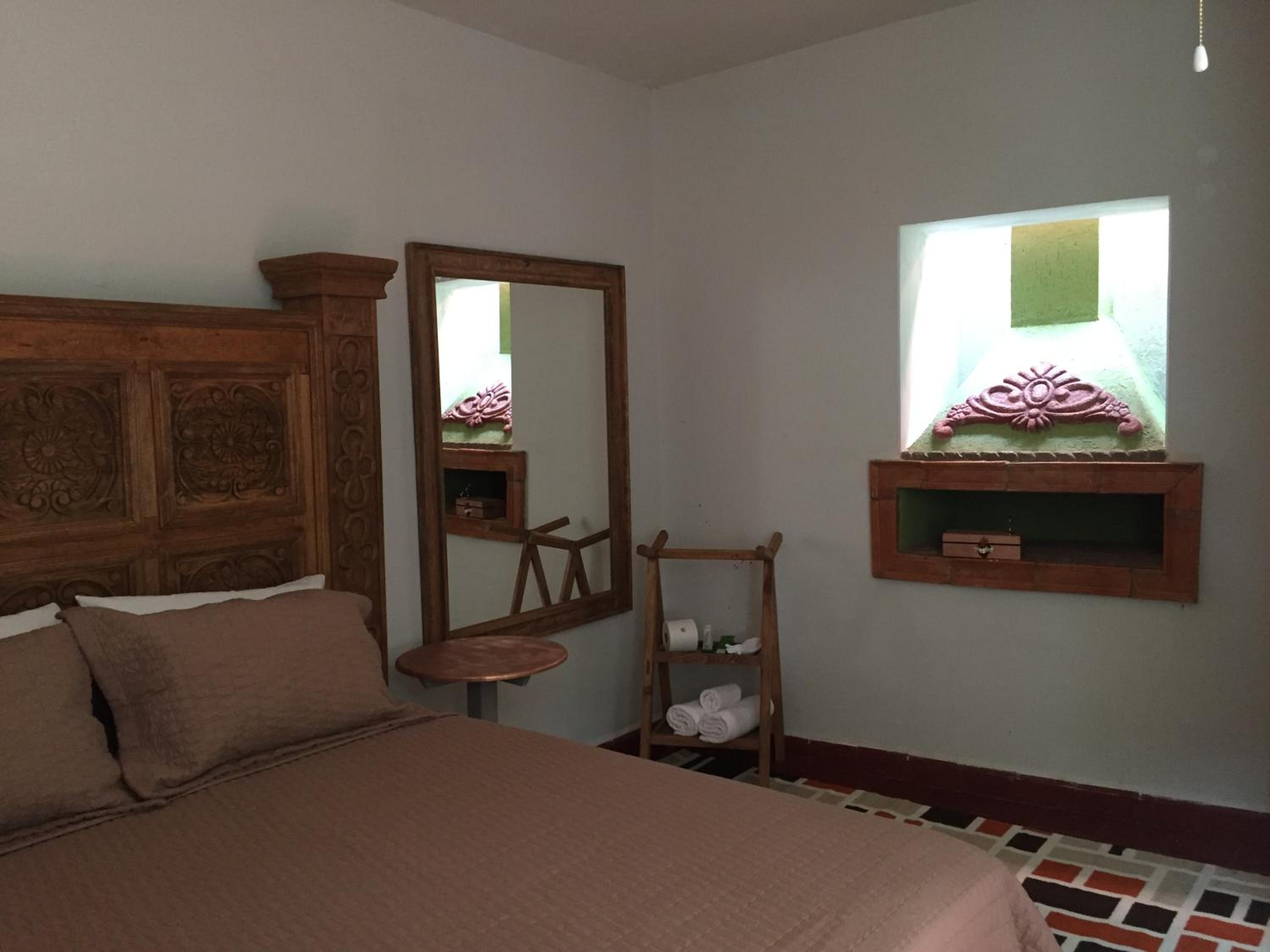 Standard Queen Room