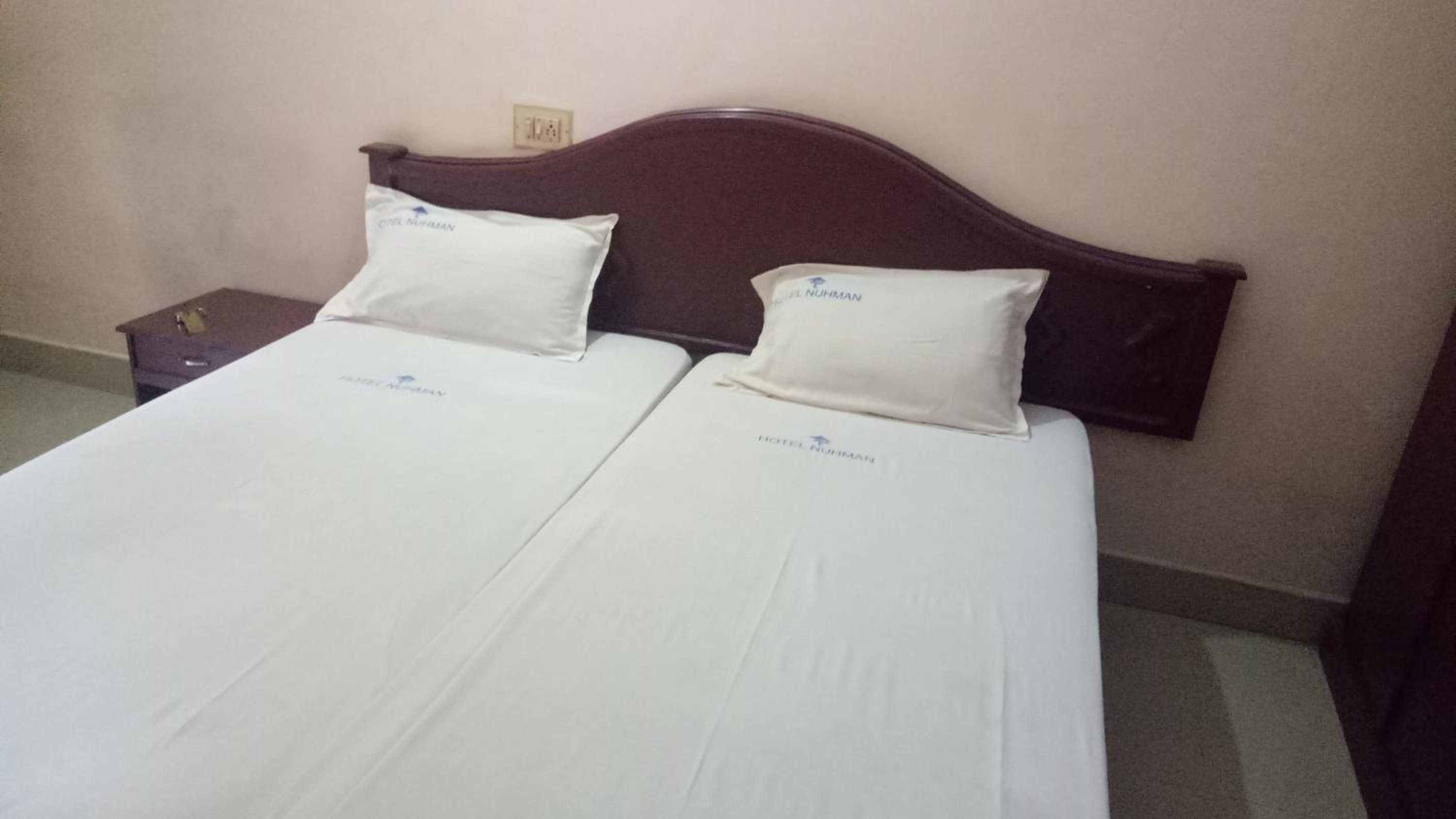 Economy Triple Room photo 1