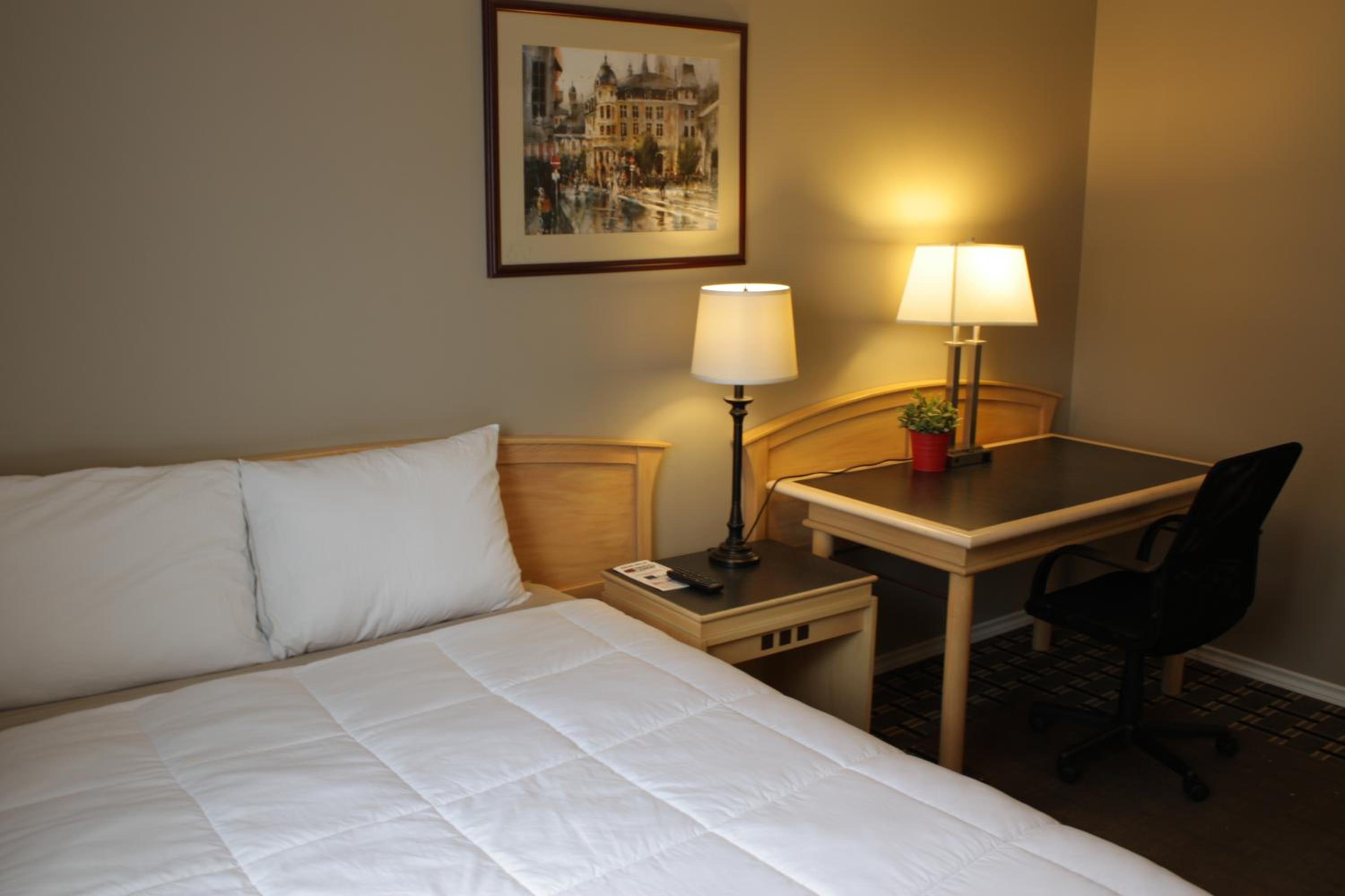 Queen Room photo 1