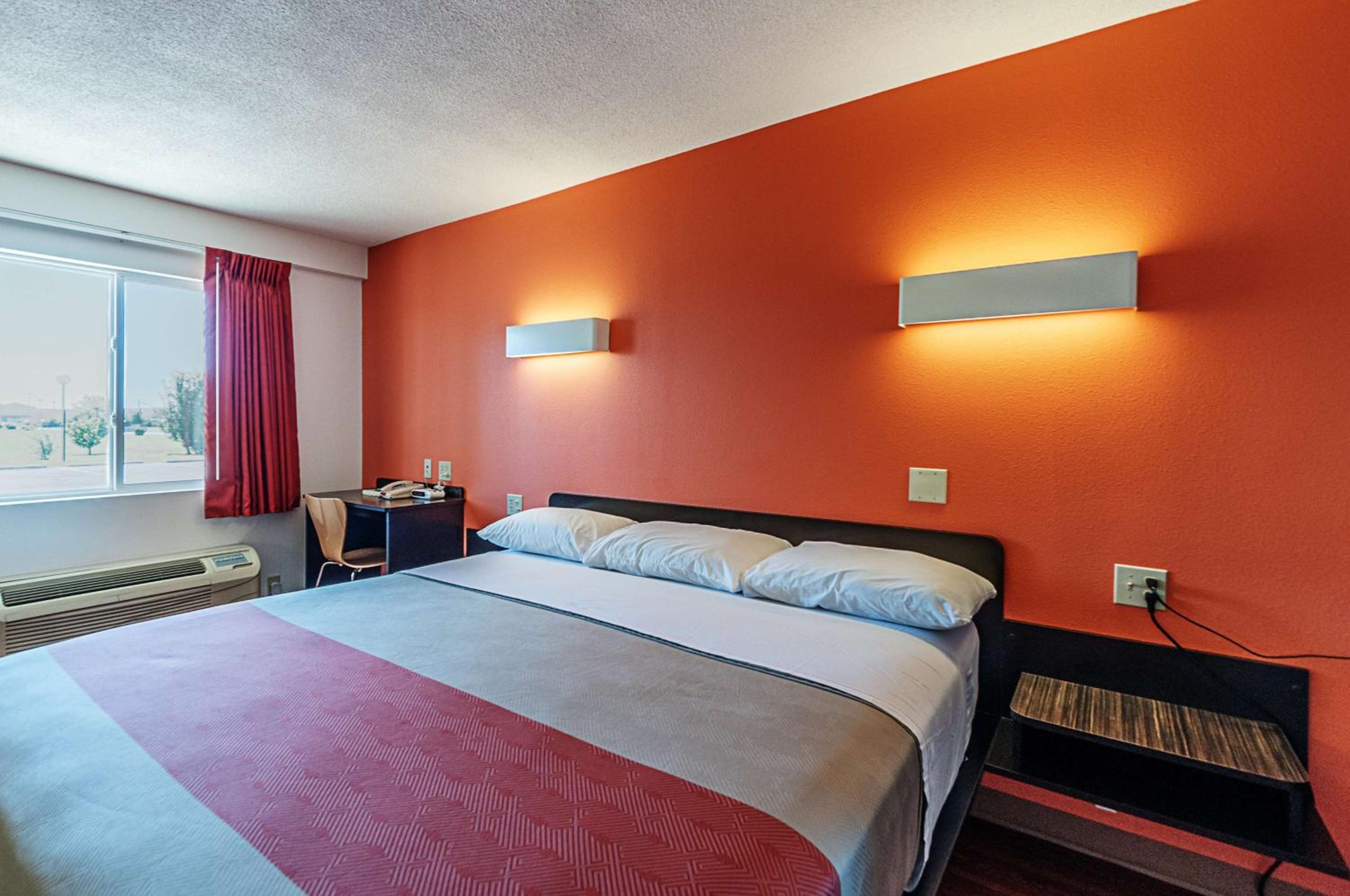 Motel 6-Martinsburg, WV