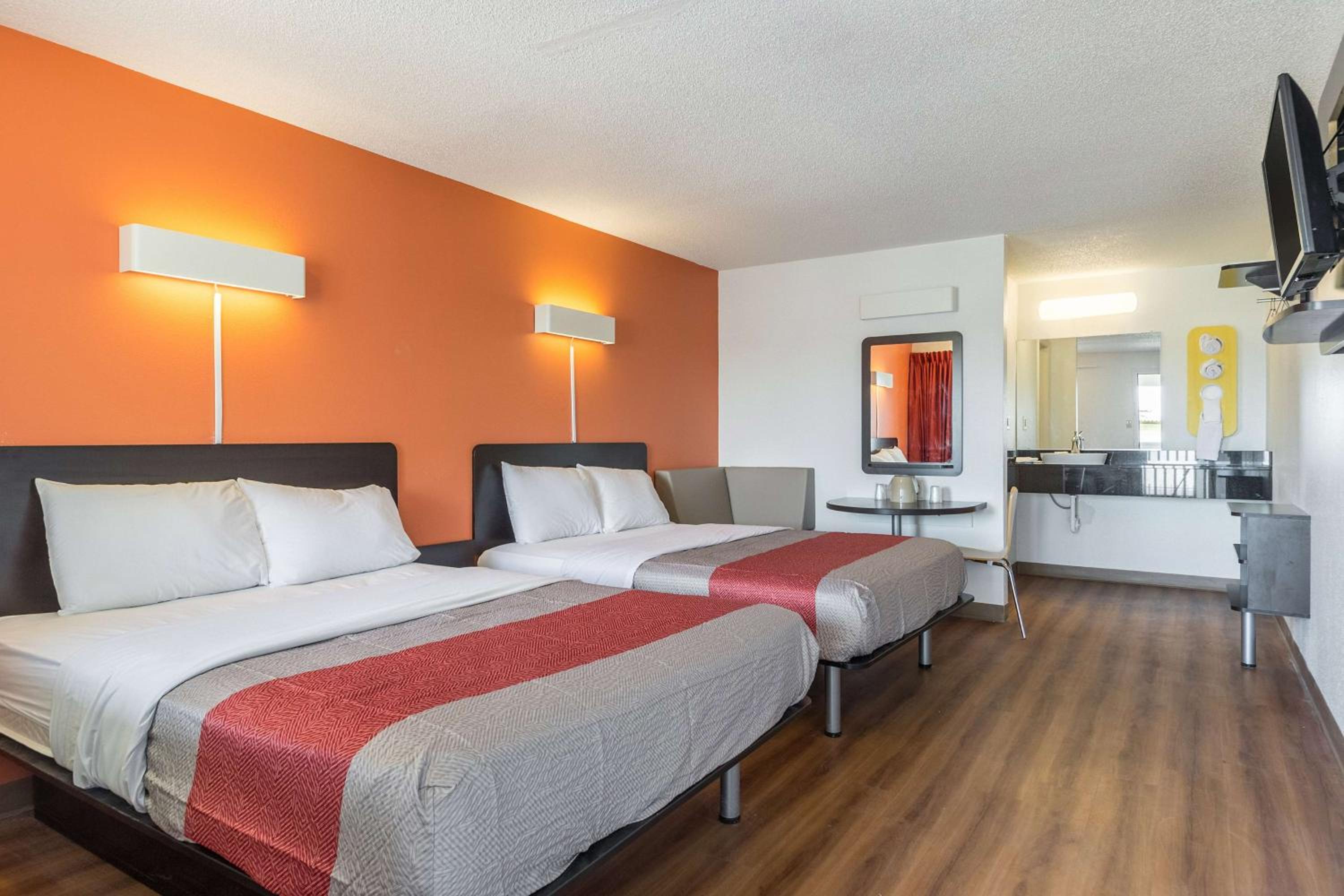 Deluxe Double Or Twin Room photo 3