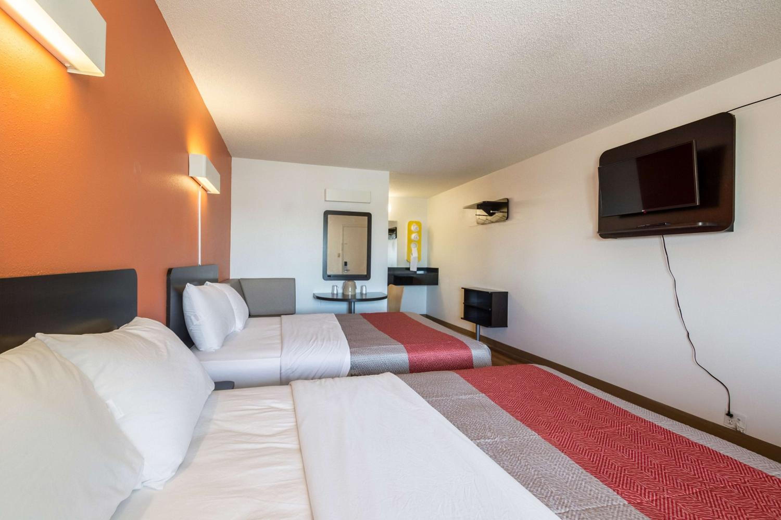 Deluxe Double Or Twin Room photo 1