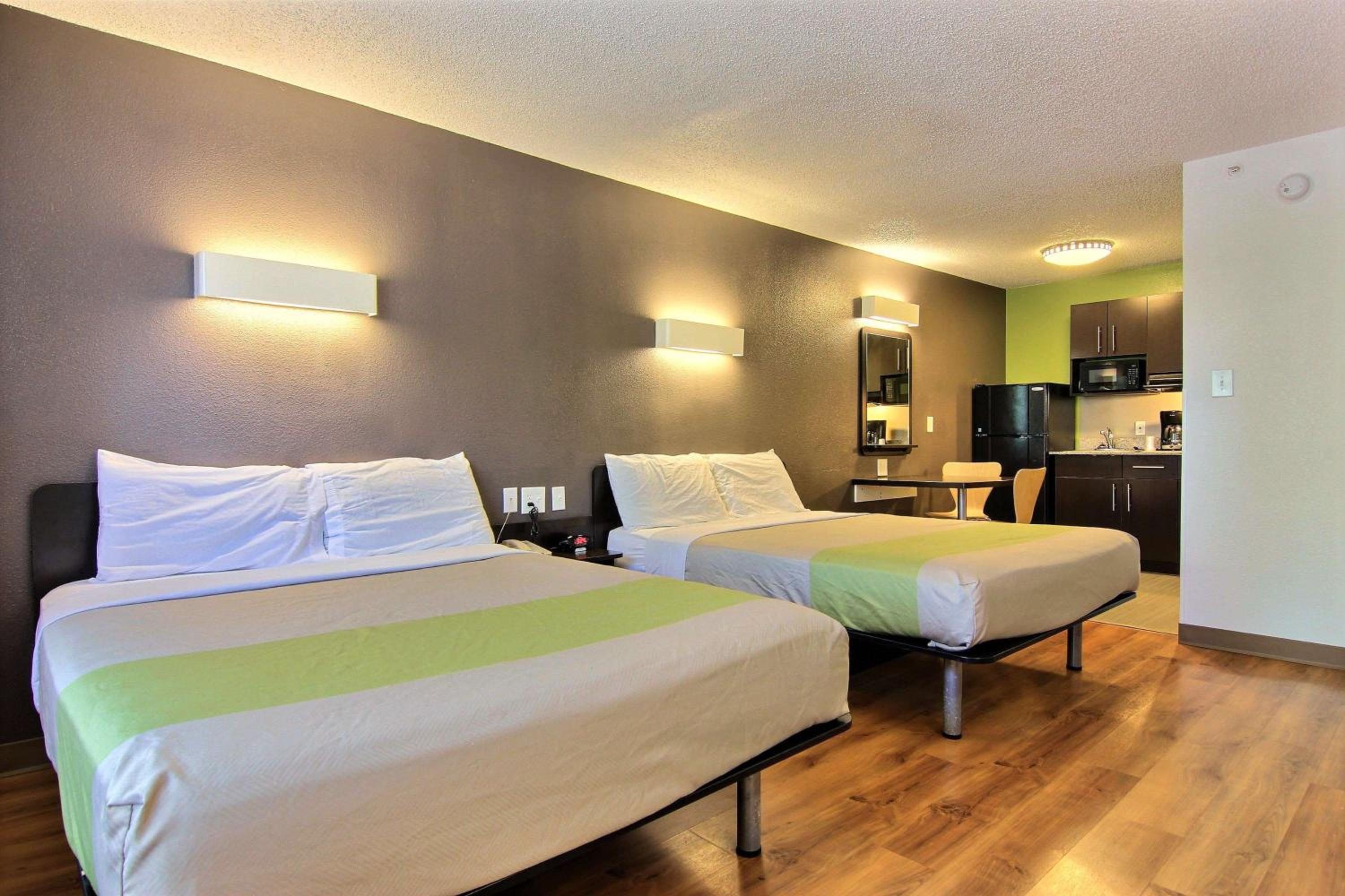 Quadruple Room - Non-Smoking - Photo 1