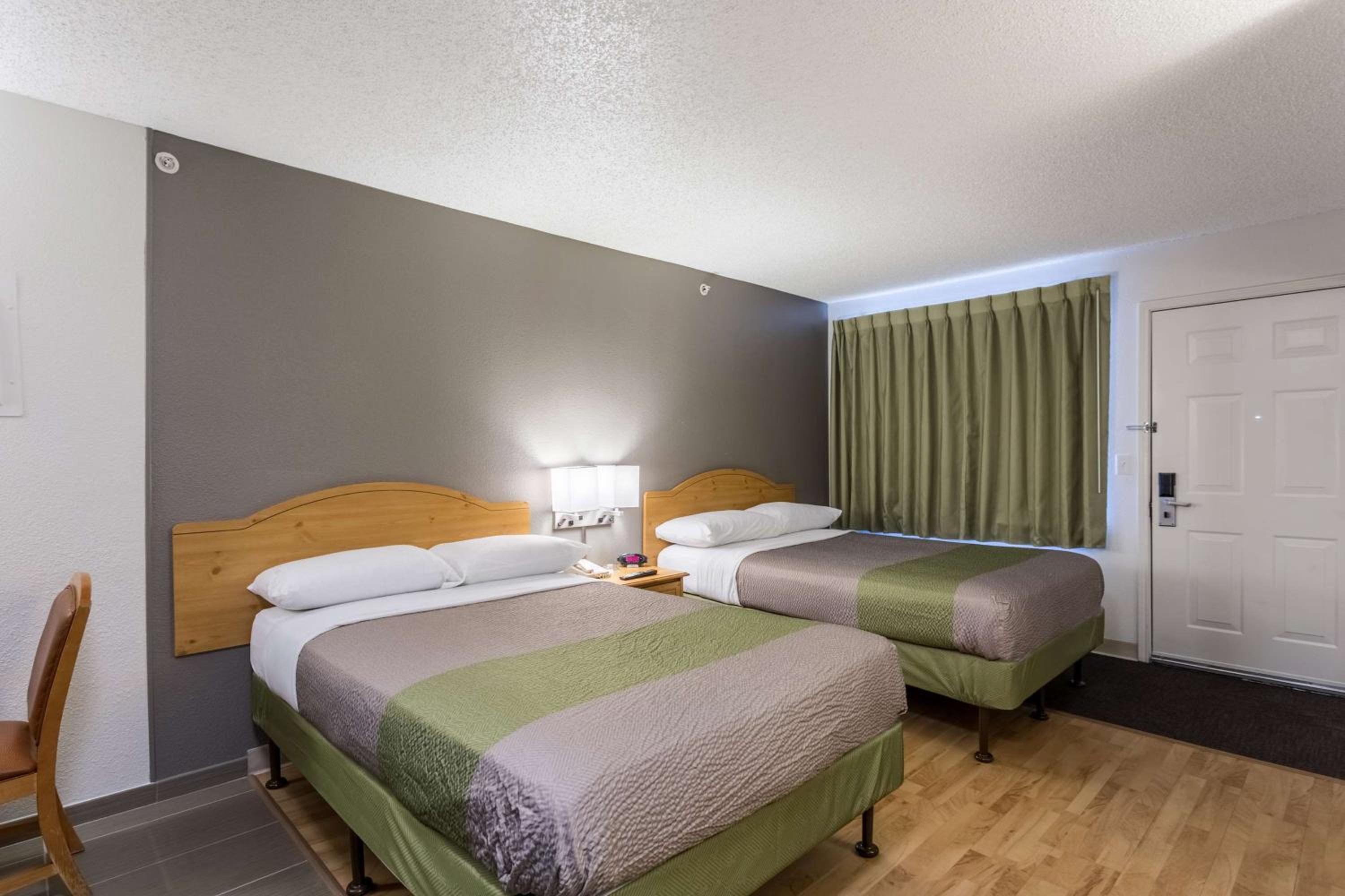 Quadruple Room - Disability Access - Non-Smoking photo 1
