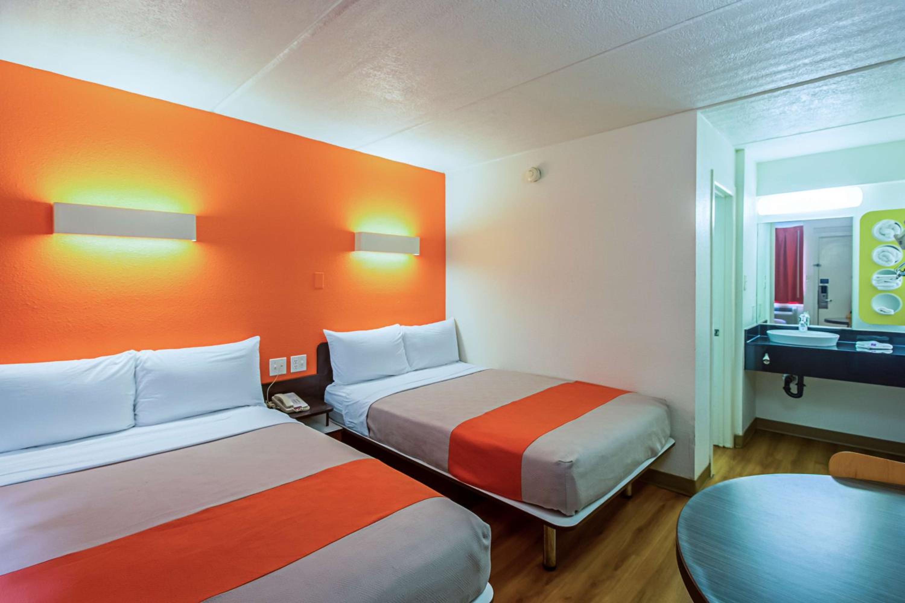 Quadruple Room - Non-Smoking photo 1