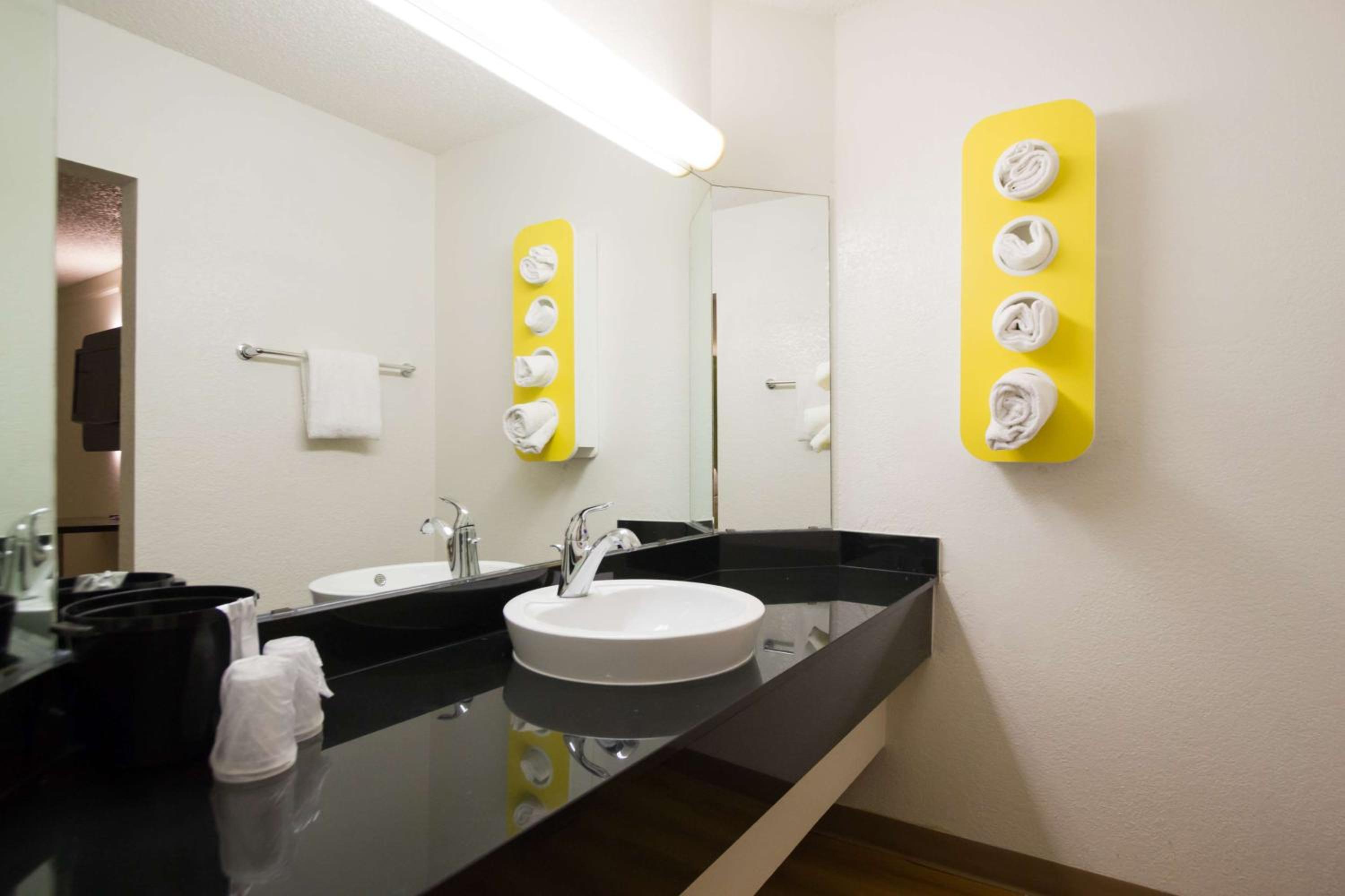 Quadruple Room - Disability Access - Photo 2