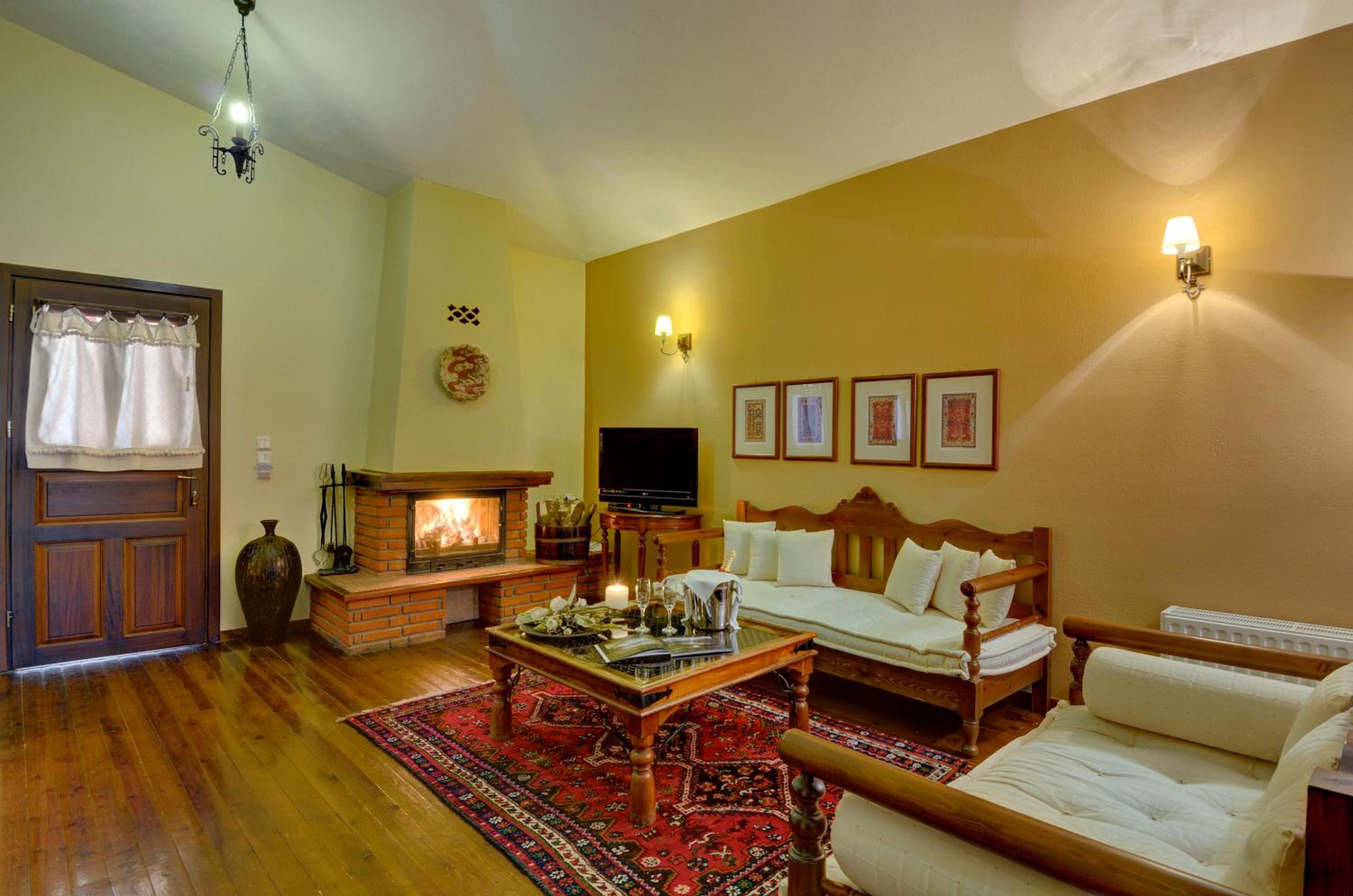 Suite with Lake View photo 2