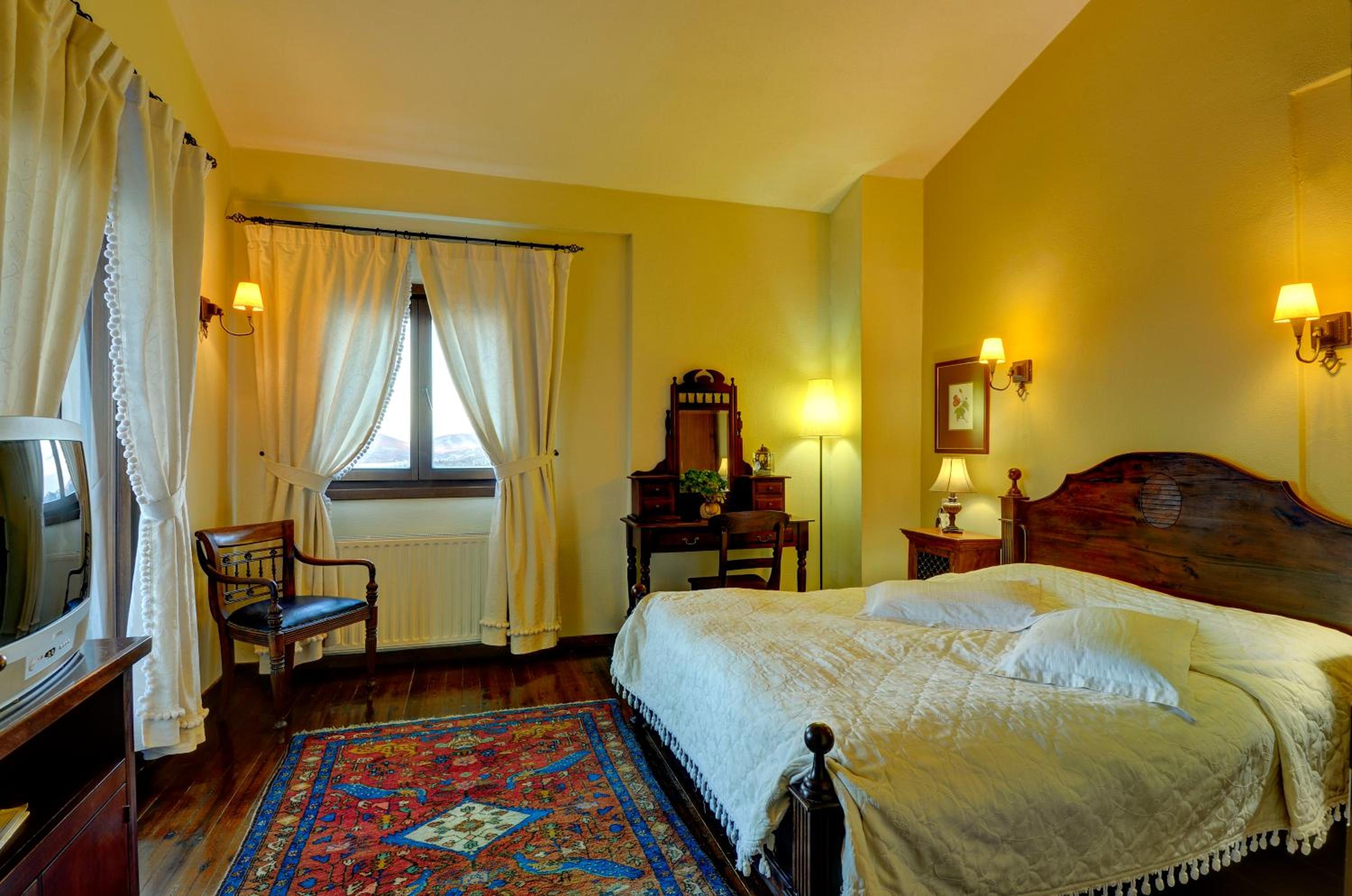 Suite with Lake View photo 3