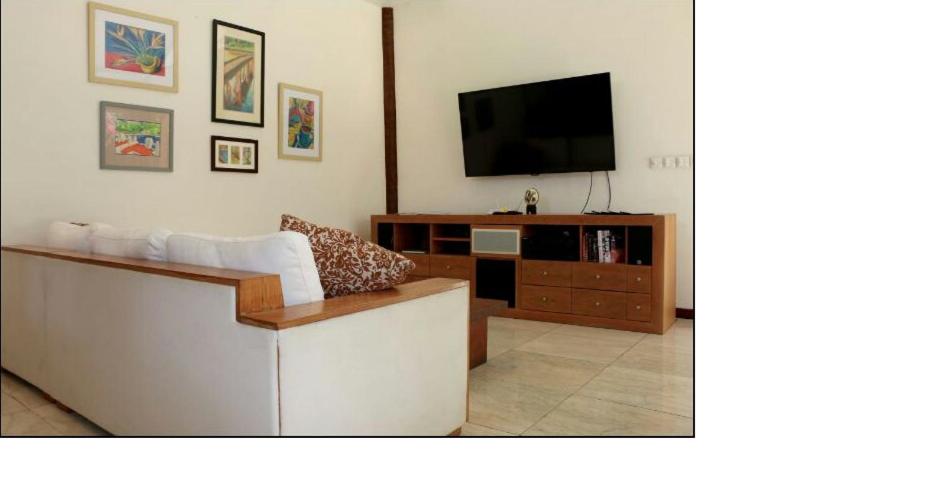Three-Bedroom Villa photo 1