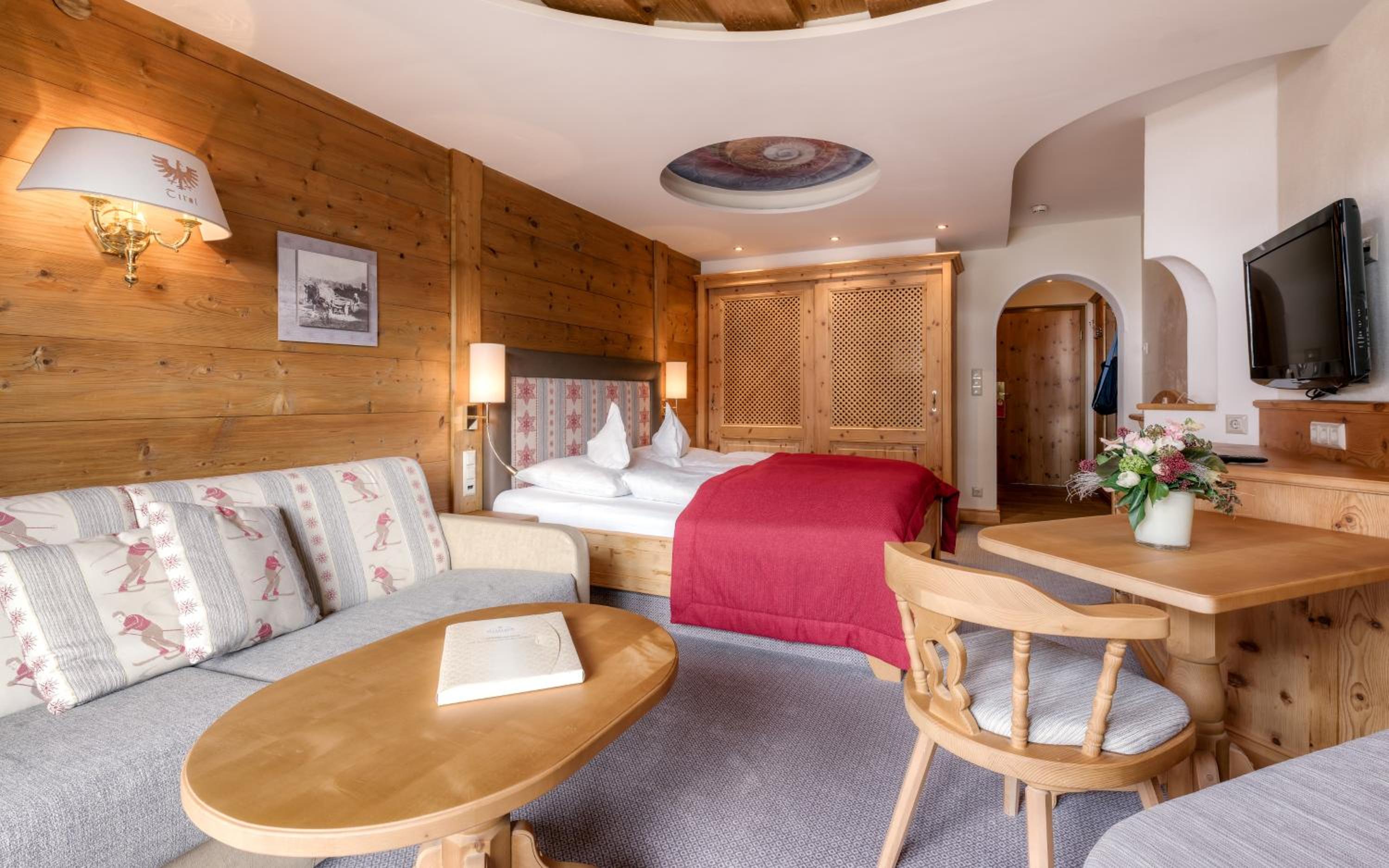 Junior Suite with Balcony photo 1