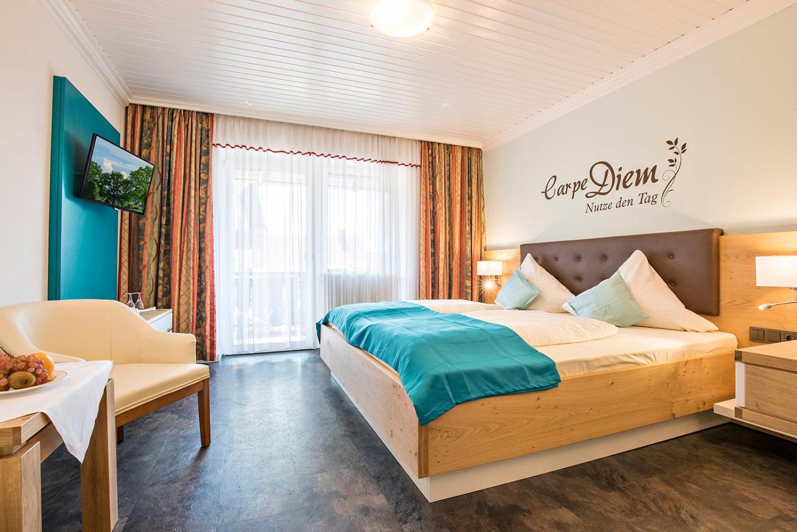 Deluxe Double Room with Balcony - Photo 2
