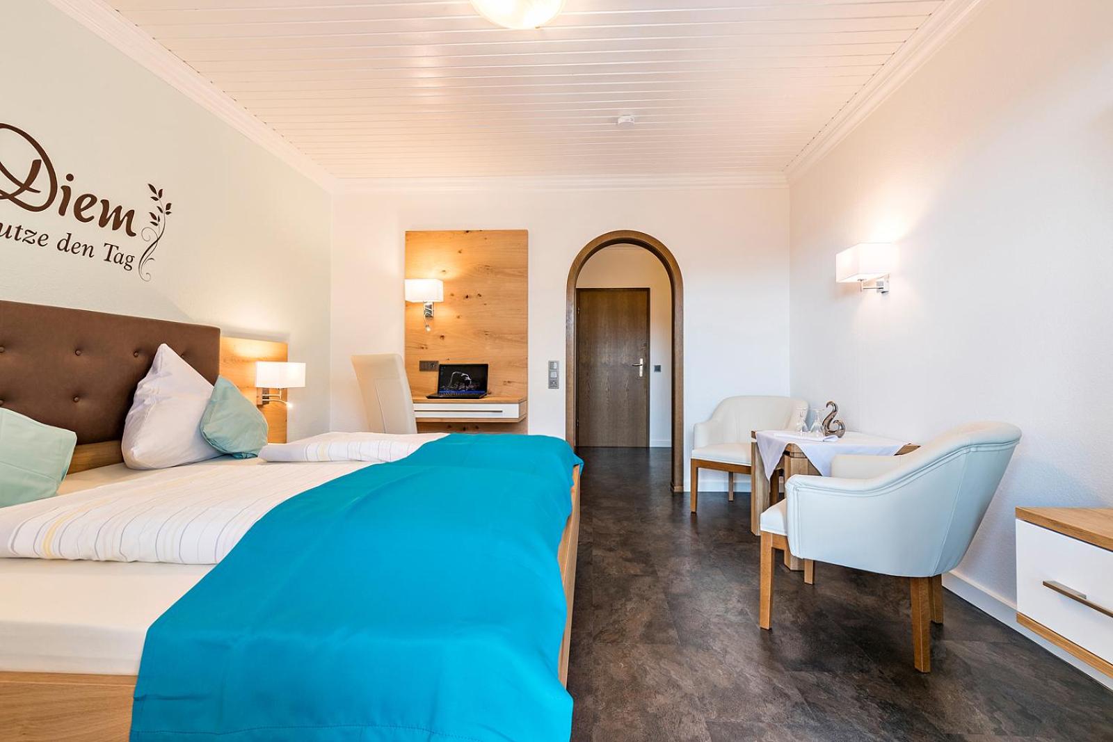 Deluxe Double Room with Balcony - Photo 1