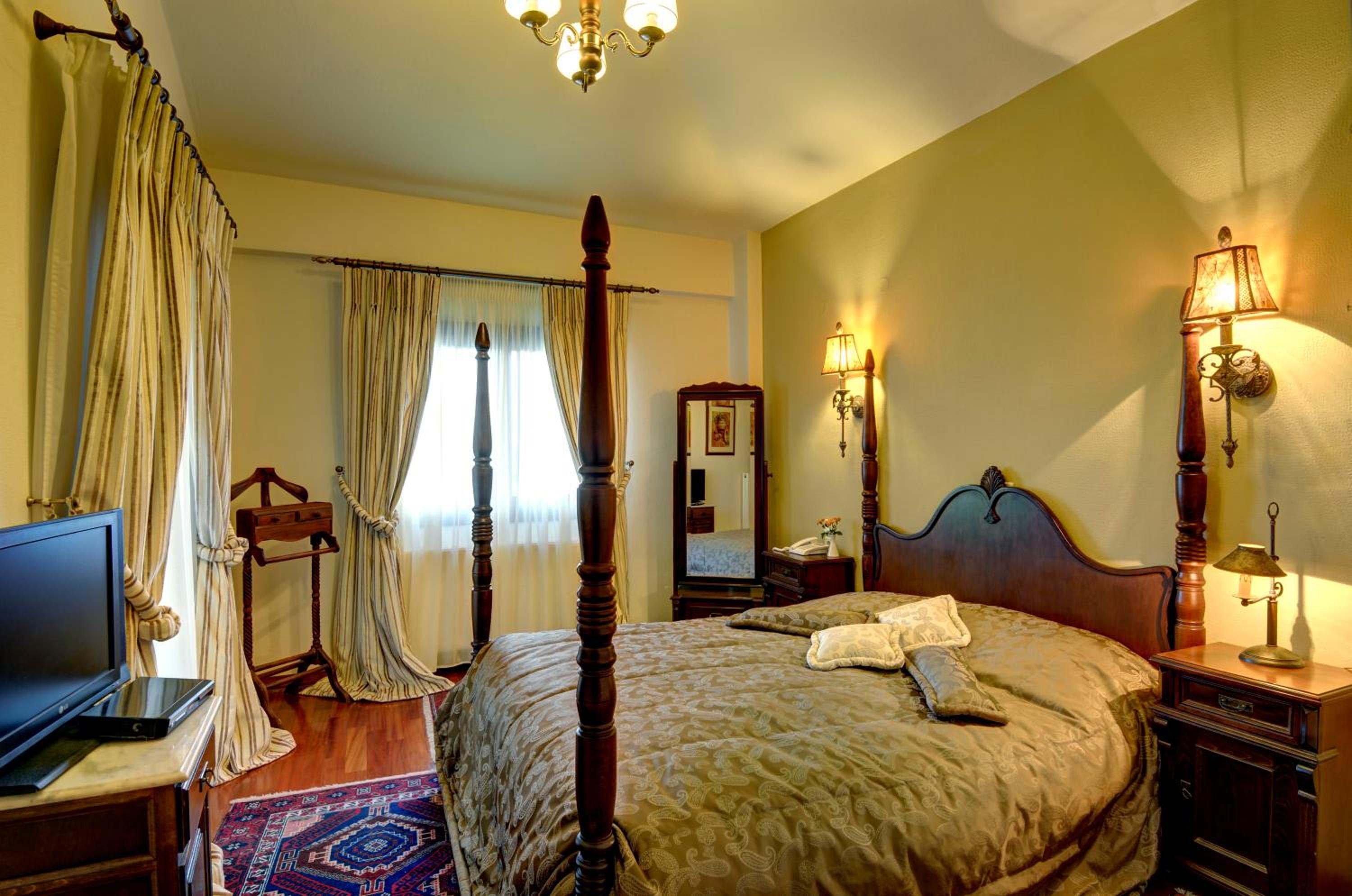 Executive Suite with Lake View photo 1