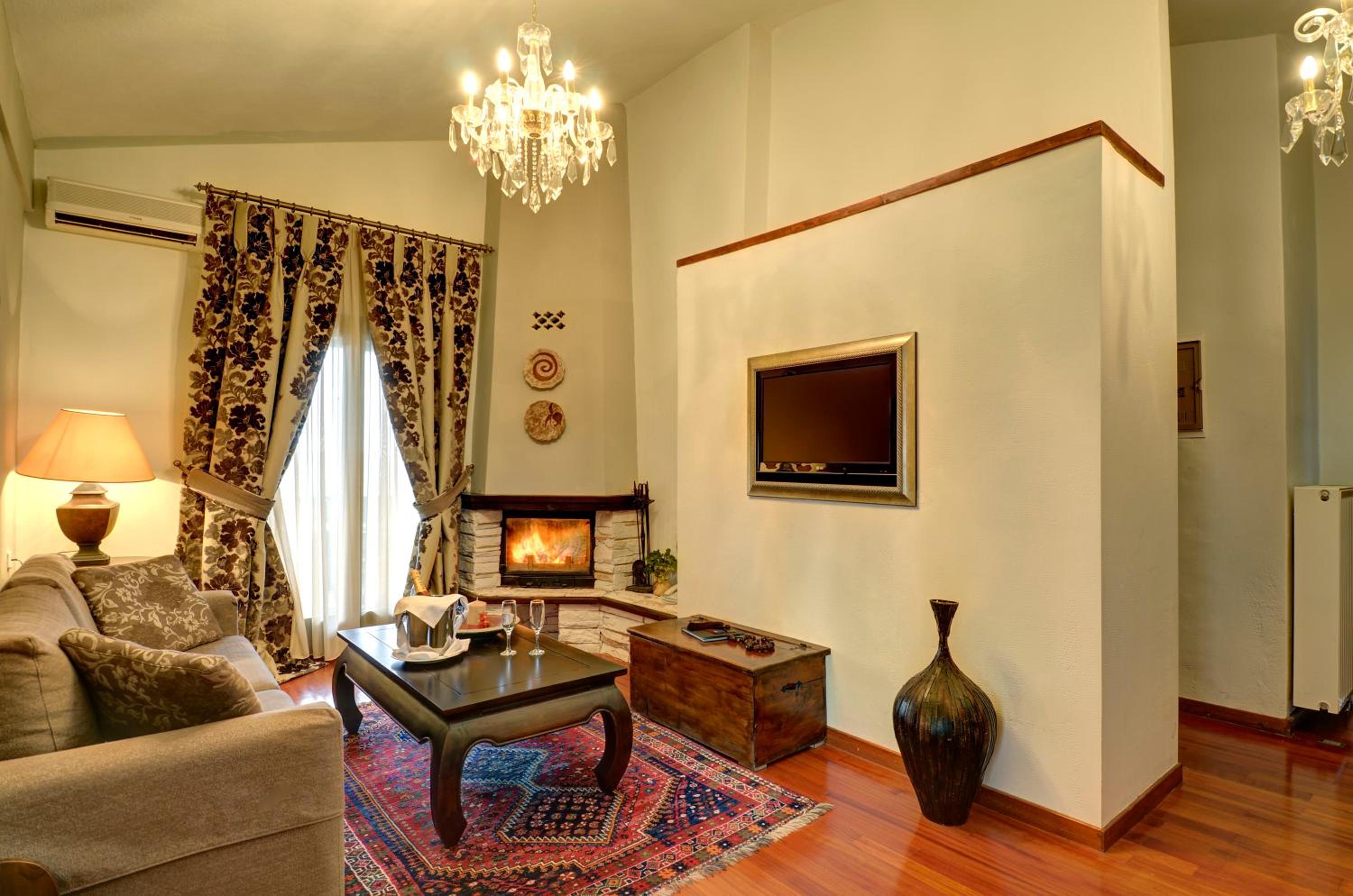 Executive Suite with Lake View photo 3