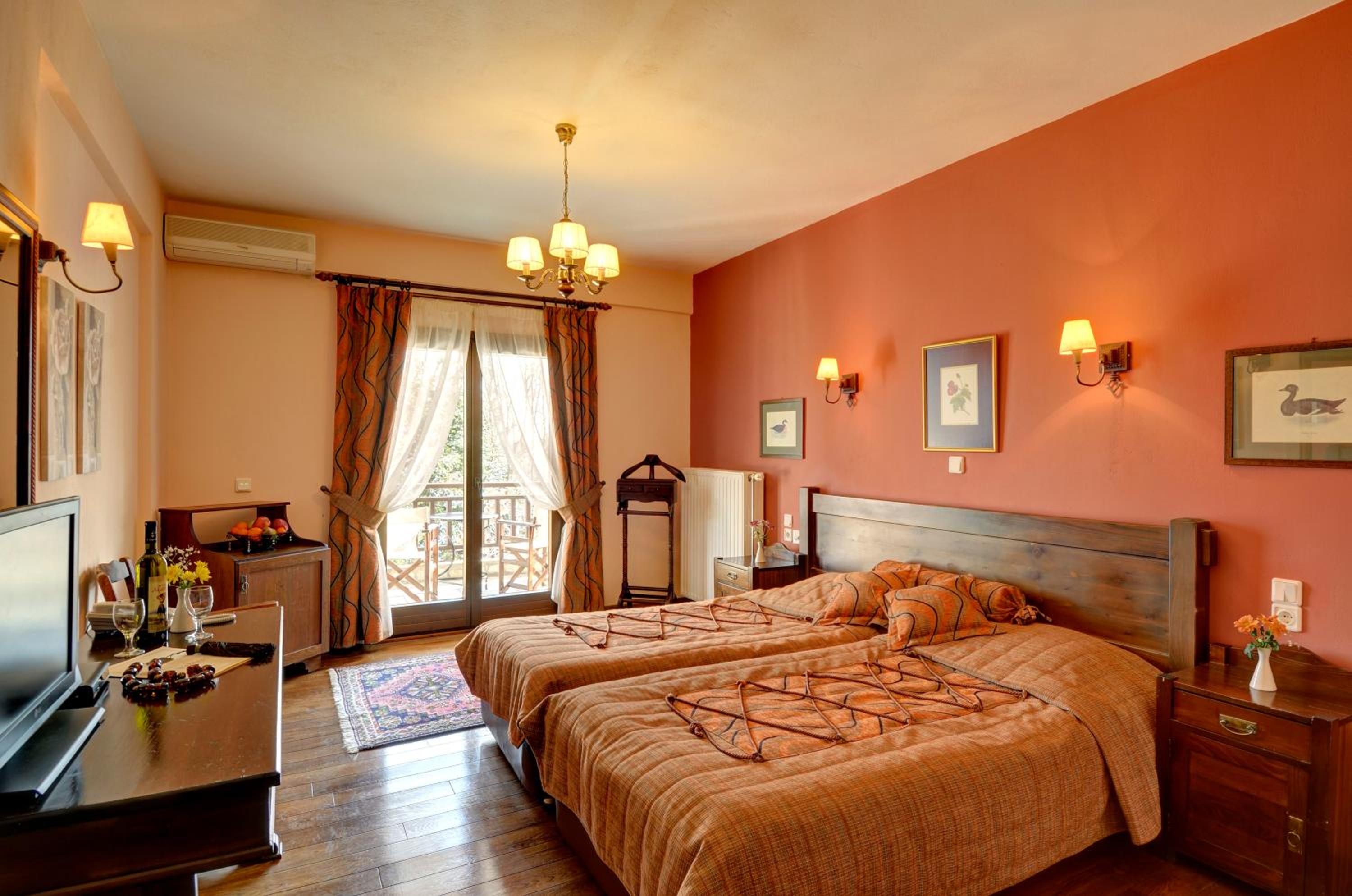 Standard Double or Twin Room with Lake View photo 2